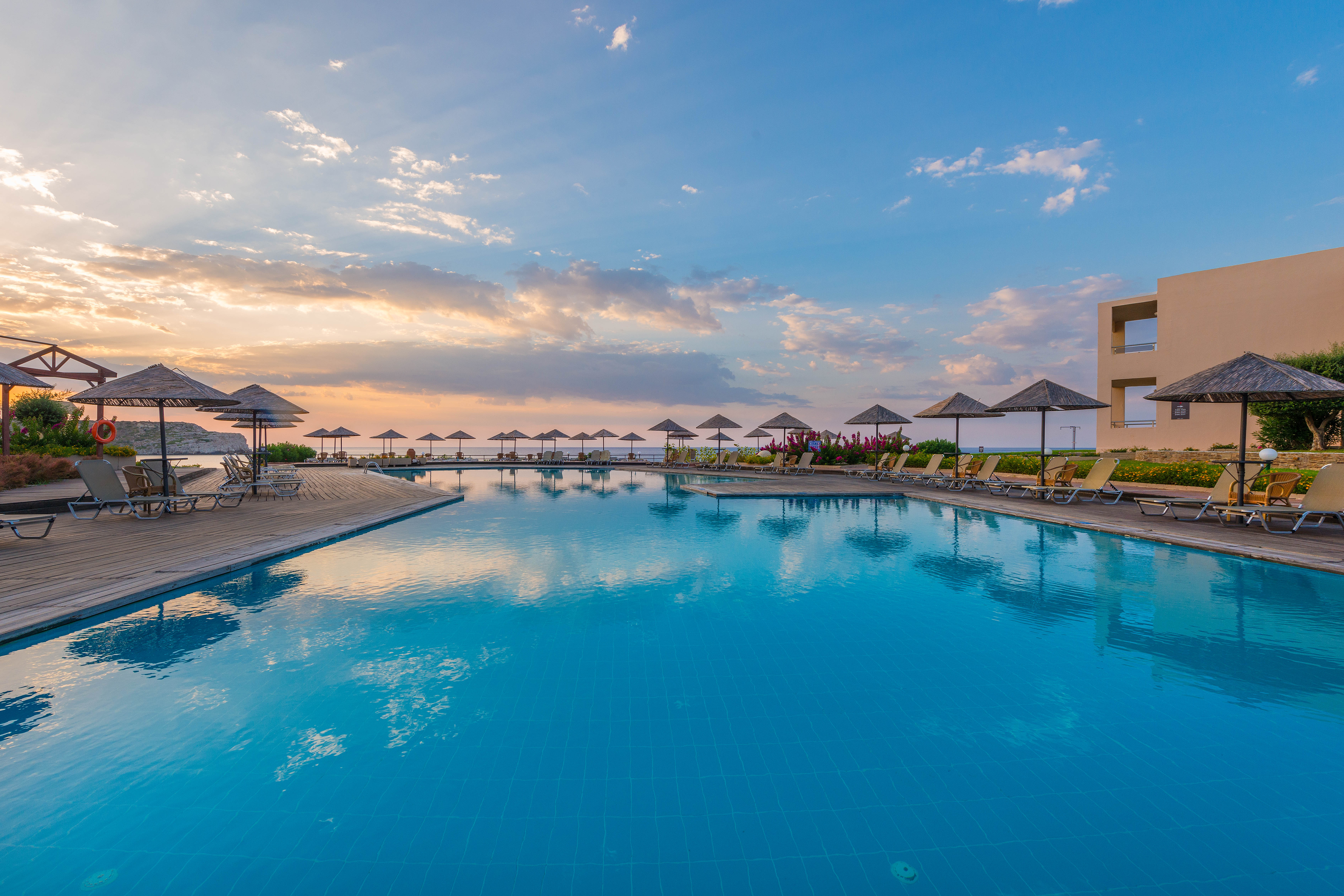 Paralos Rodos Lifestyle