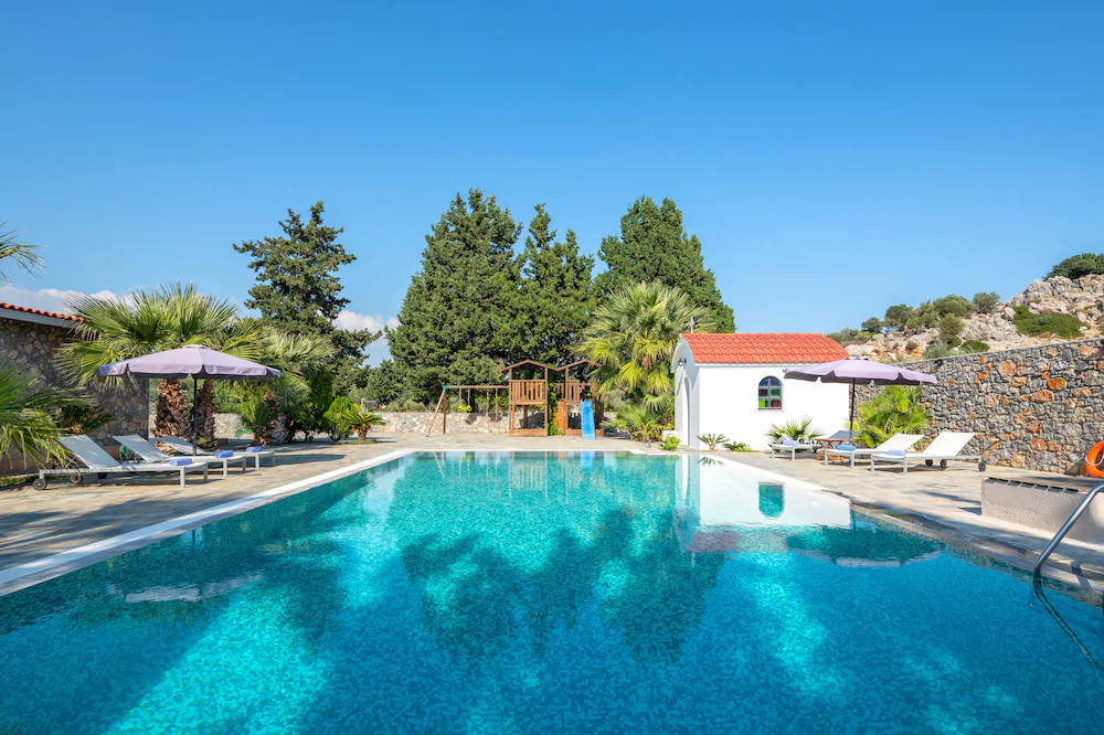 Madia Villa