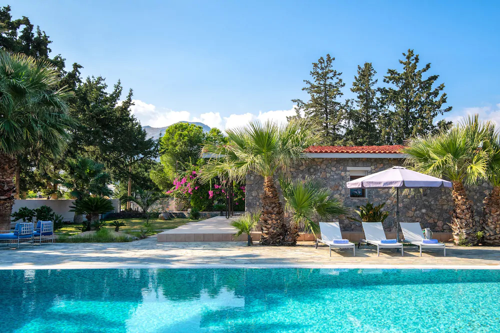 Madia Villa