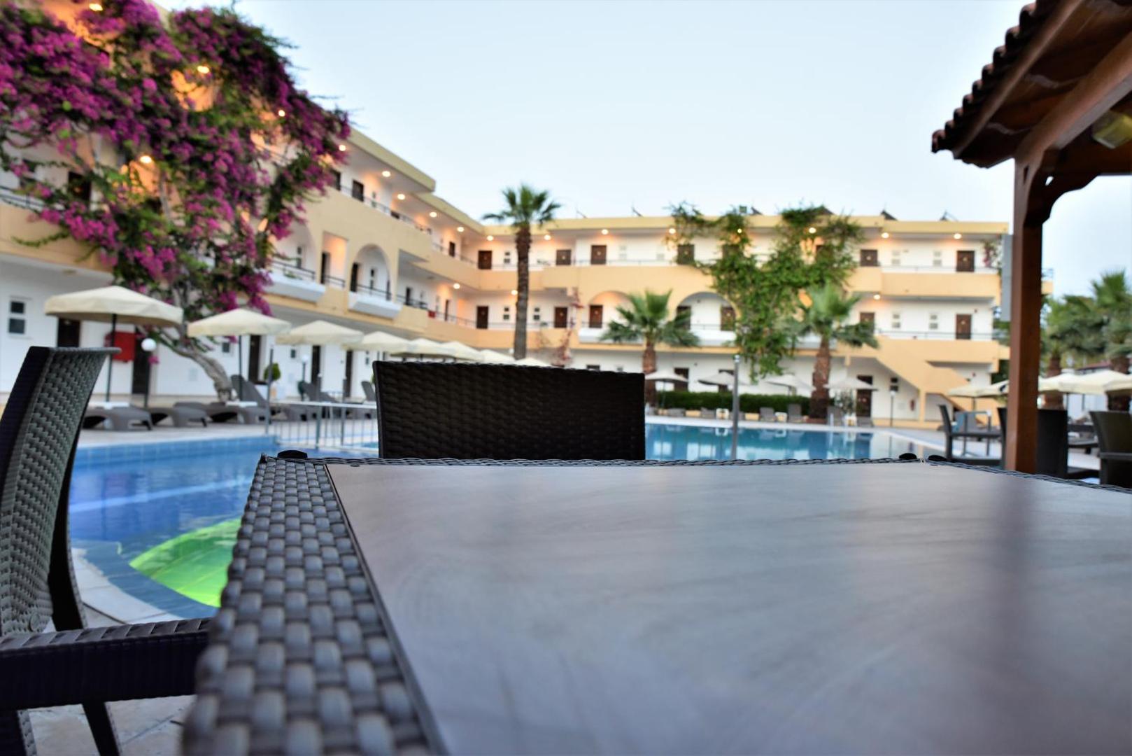Marathon Hotel