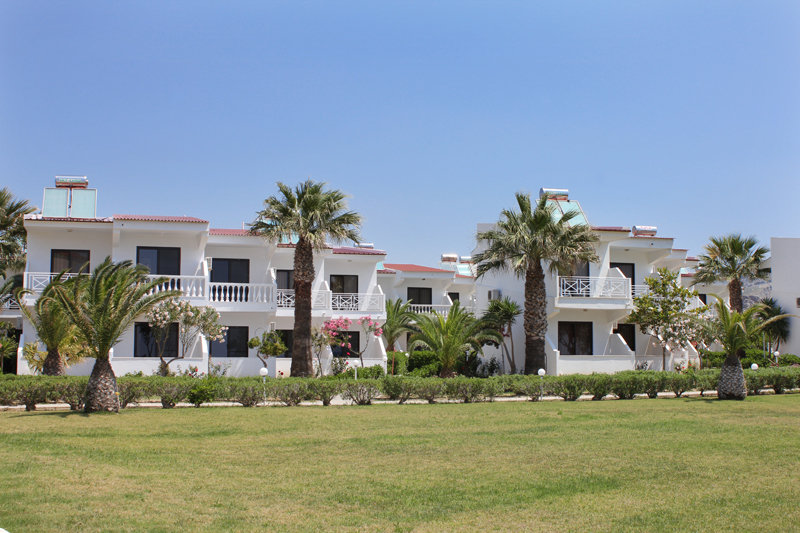 Kamari Plus Hotels