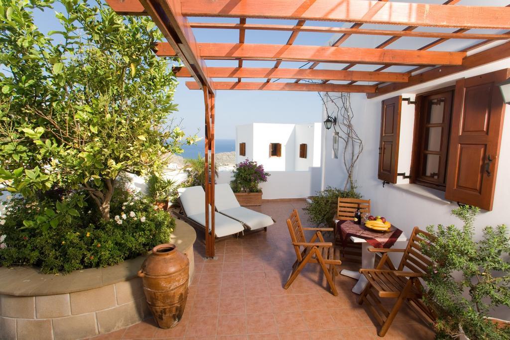 Apostolas Studios