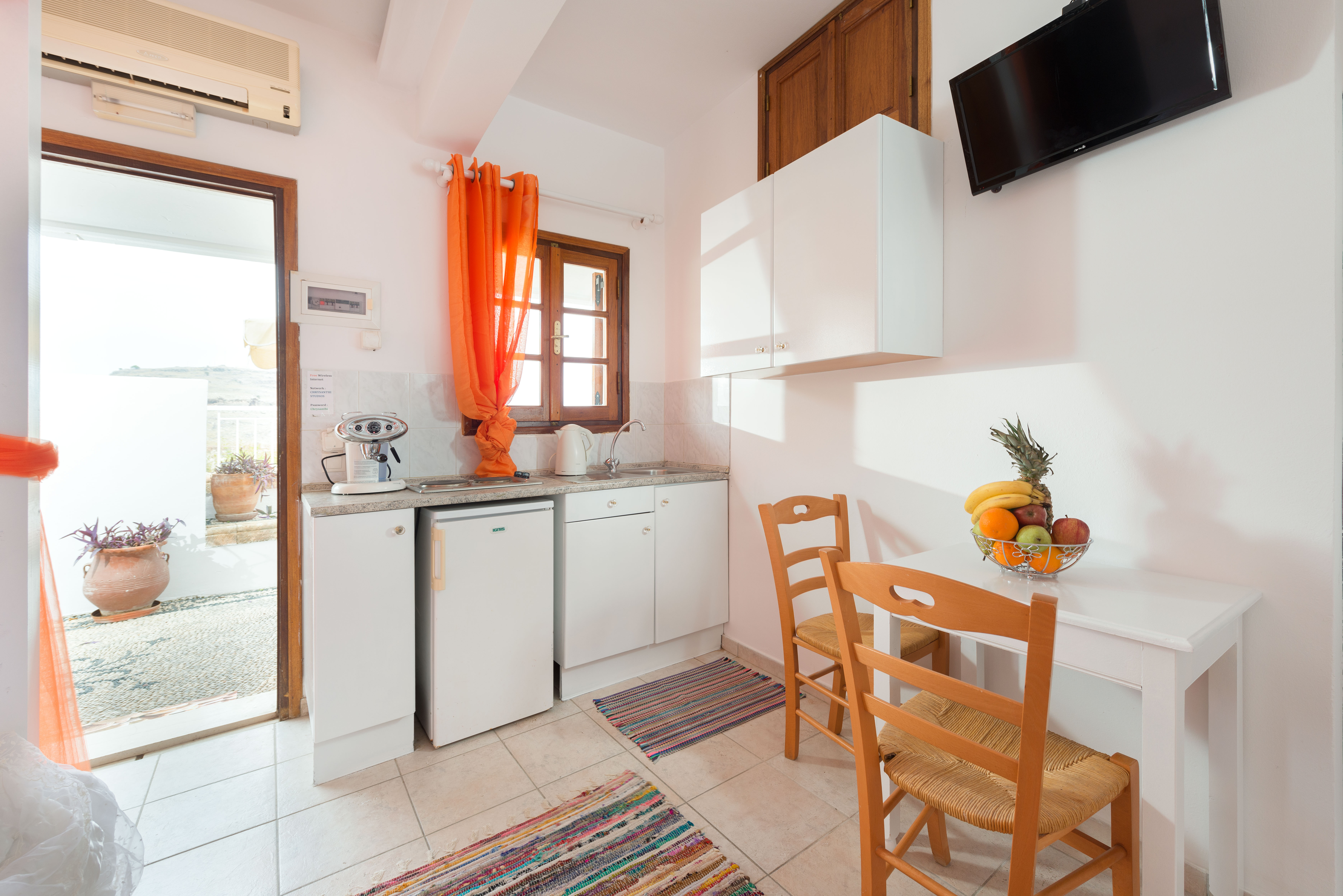 Chrysanthi Luxury Studios Lindos