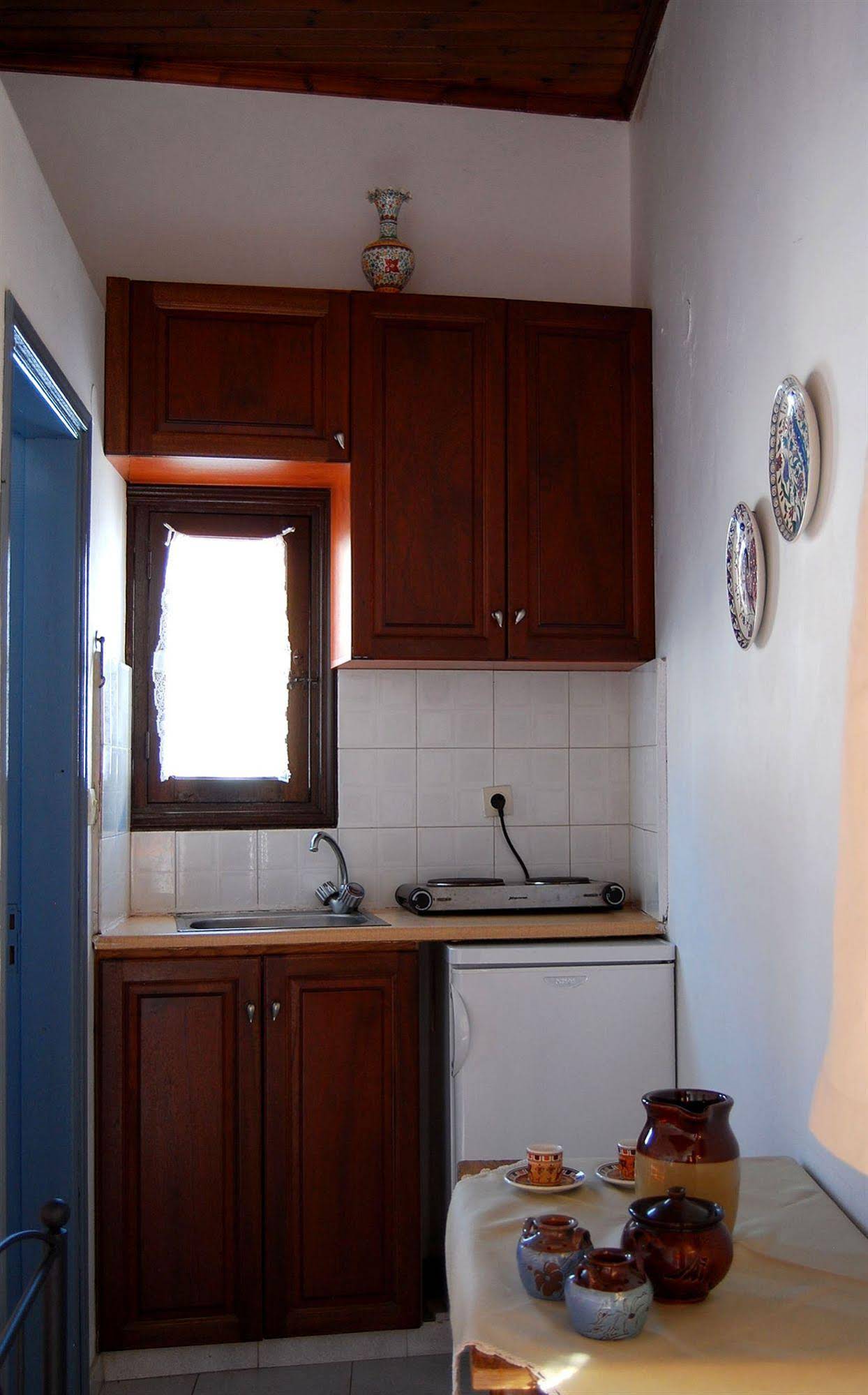 Erato Apartments