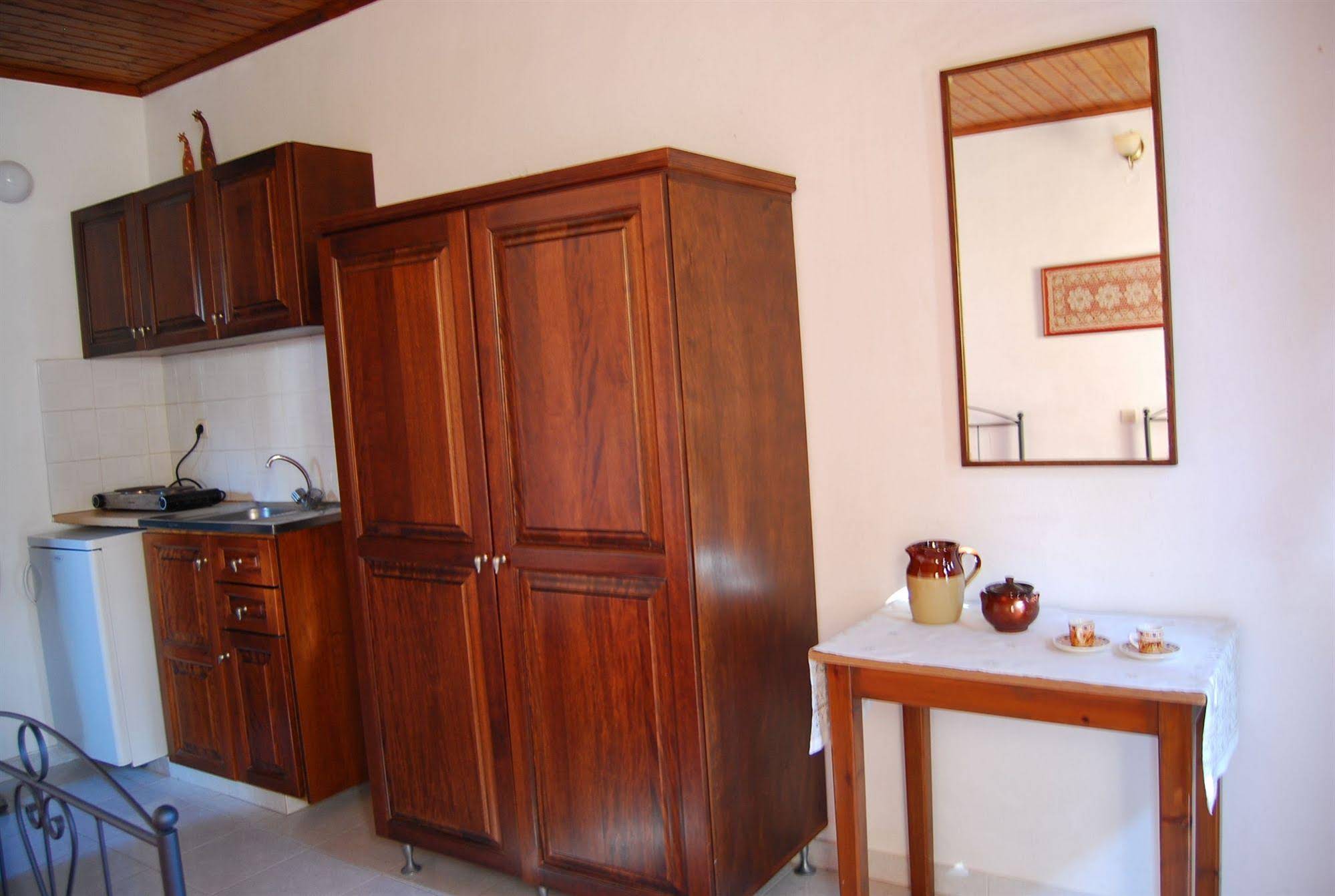 Erato Apartments