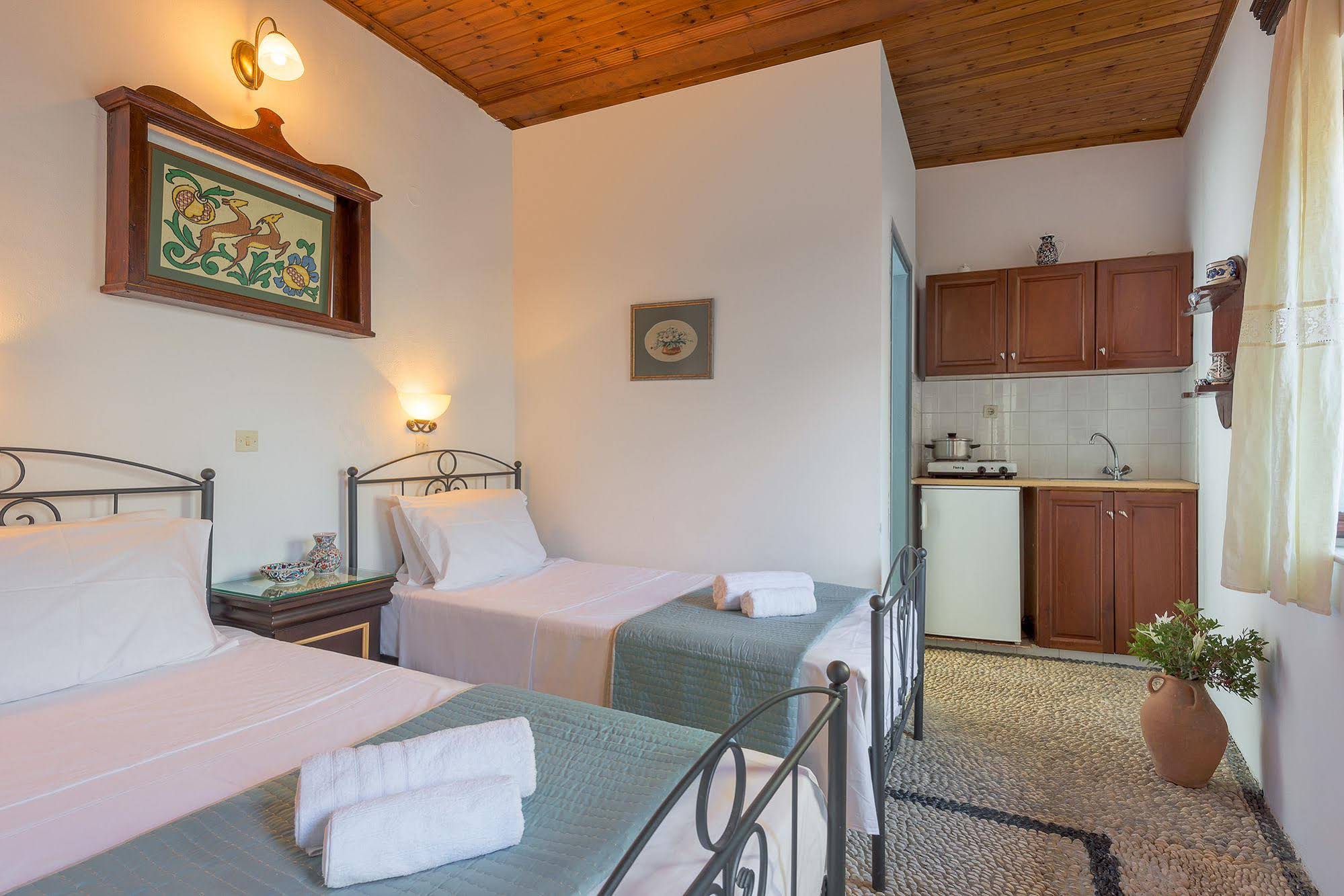 Erato Apartments