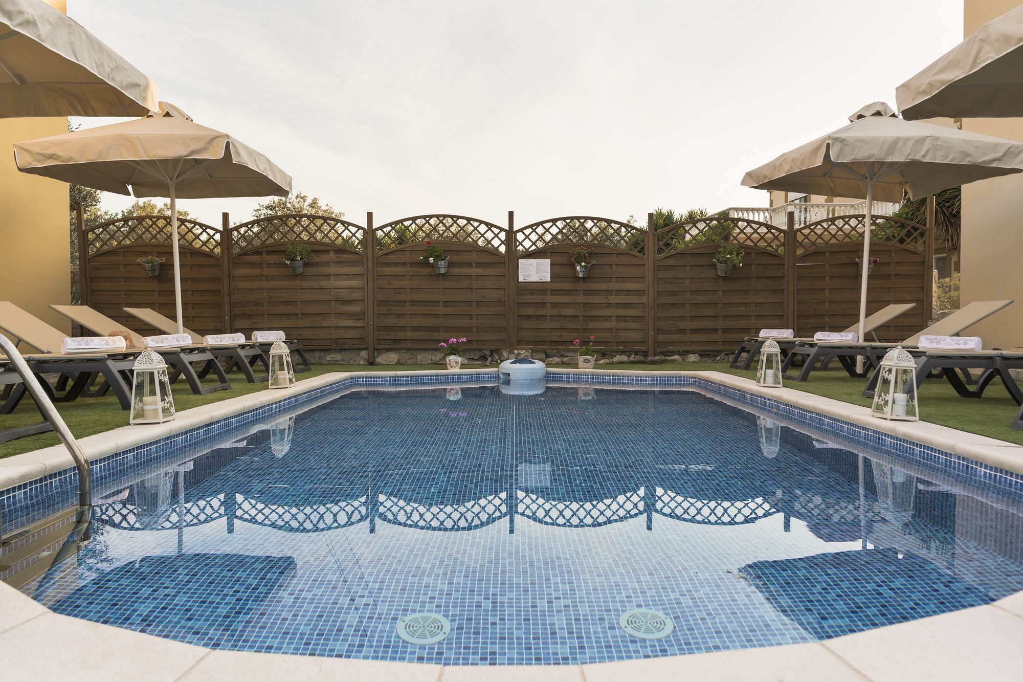 Luxury Retro Villas