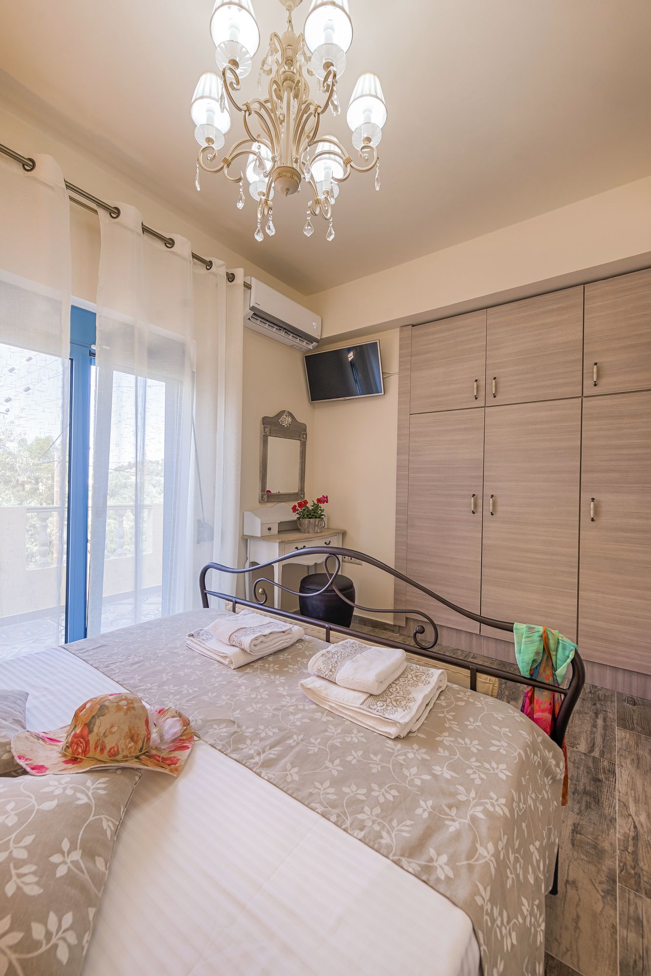 Luxury Retro Villas
