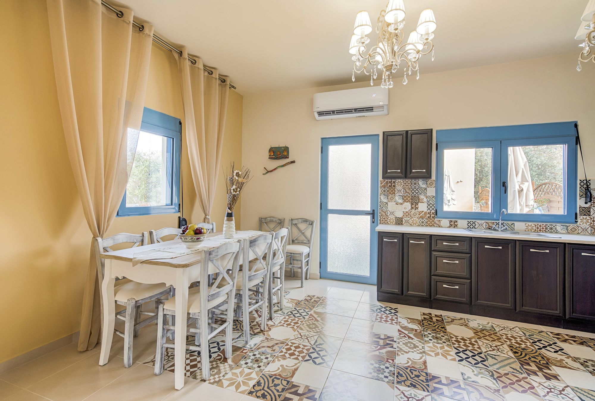 Luxury Retro Villas