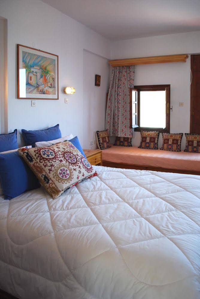 Maris Lindos Suites & Apartments