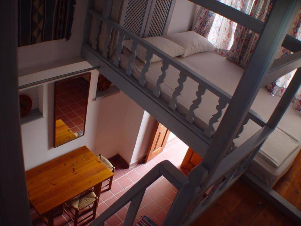 Maris Lindos Suites & Apartments