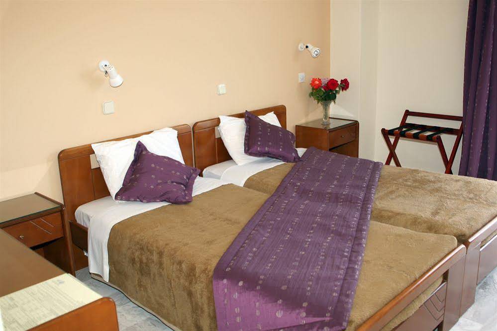 Vlycha Beach Studios & Apartments