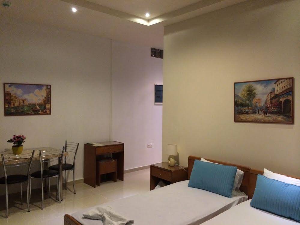 Vlycha Beach Studios & Apartments