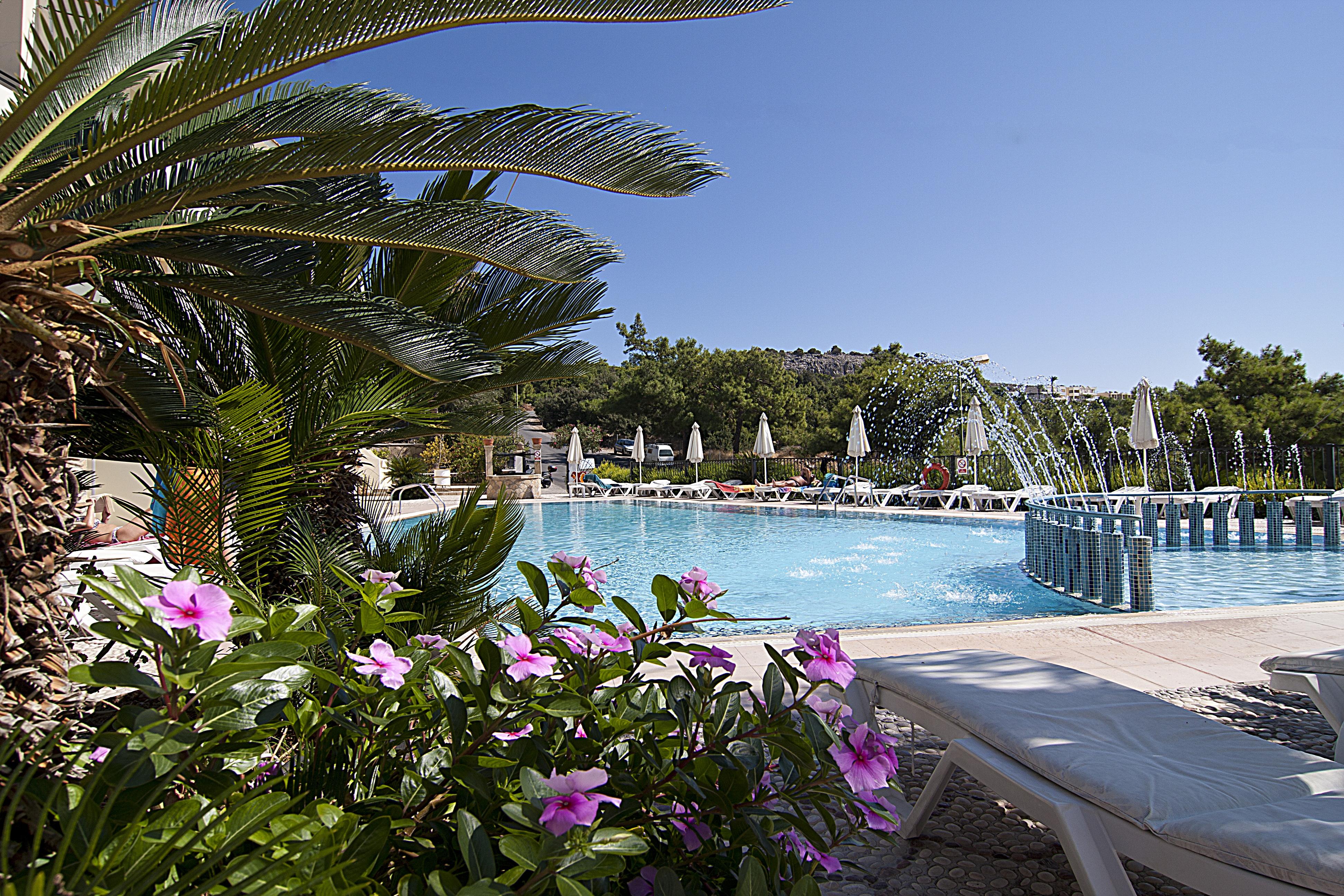 Pefkos View Suites & Maisonette