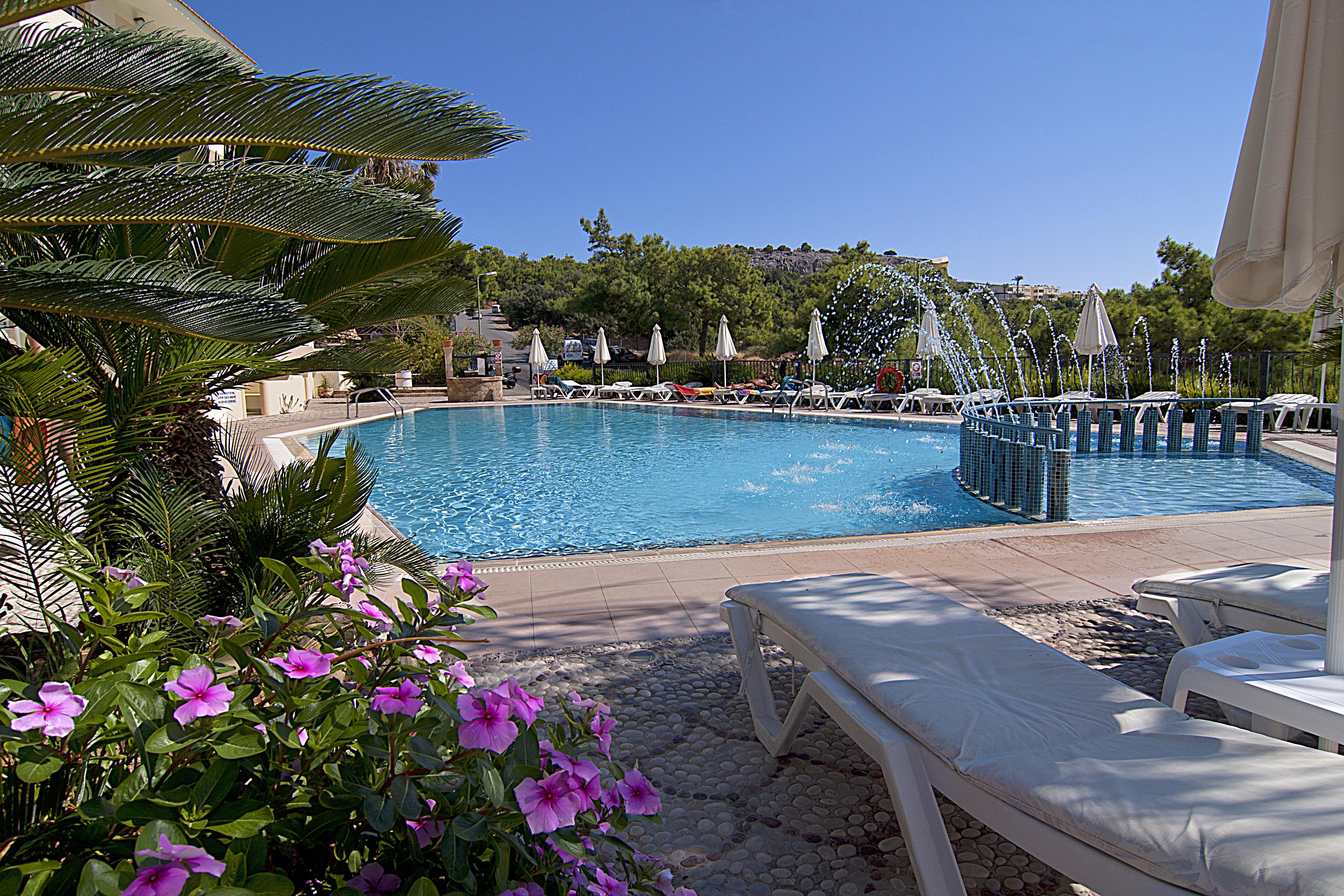 Pefkos View Suites & Maisonette
