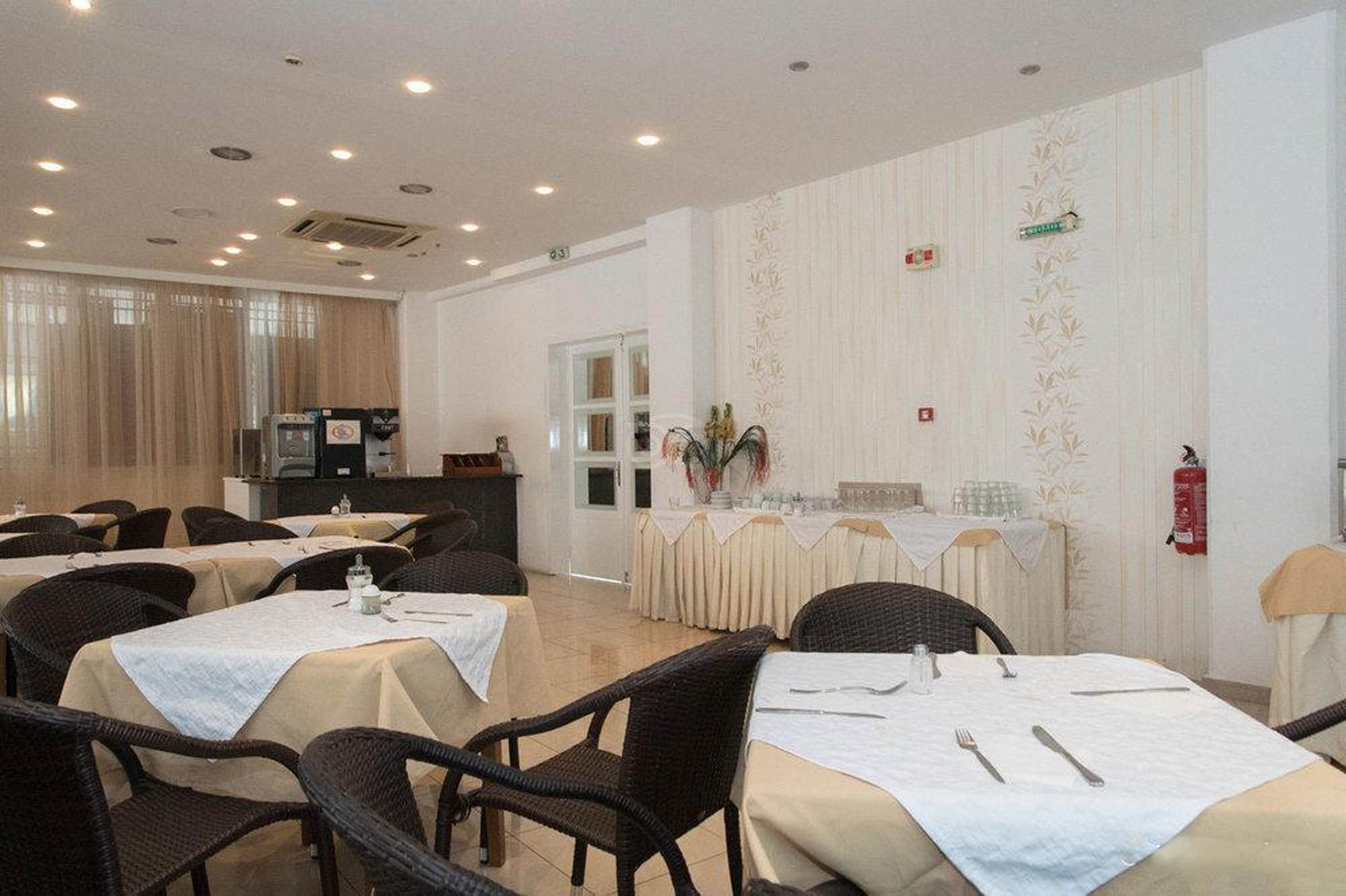 PefkosBreeze Family Resort & Spa