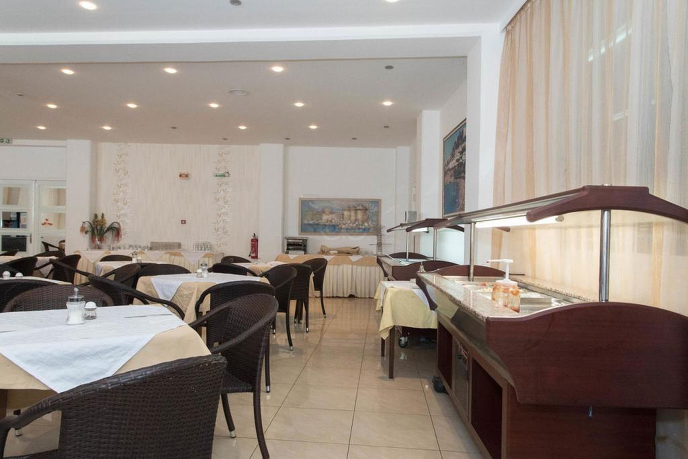 PefkosBreeze Family Resort & Spa