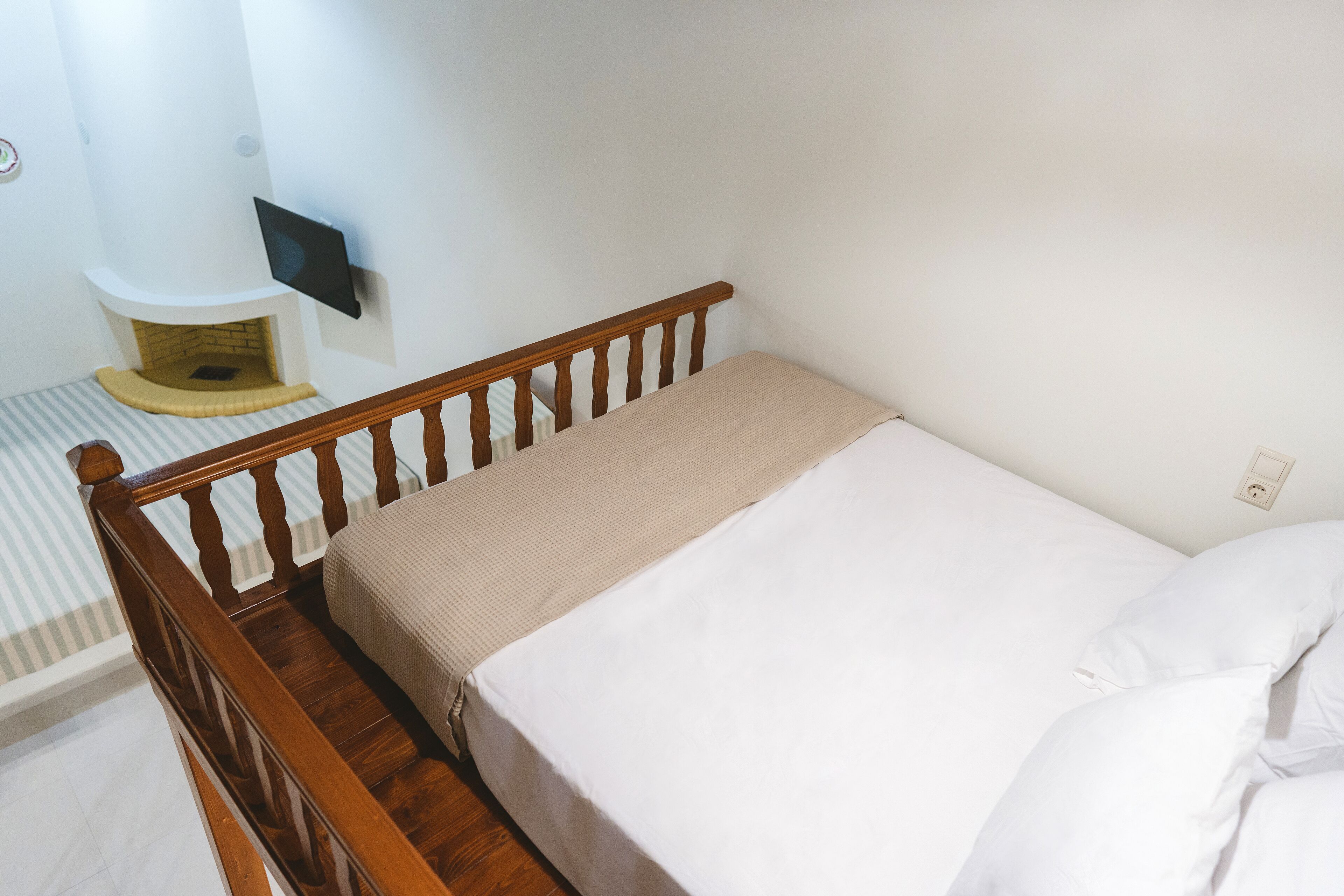 Aesthisis Sensational Accommodation