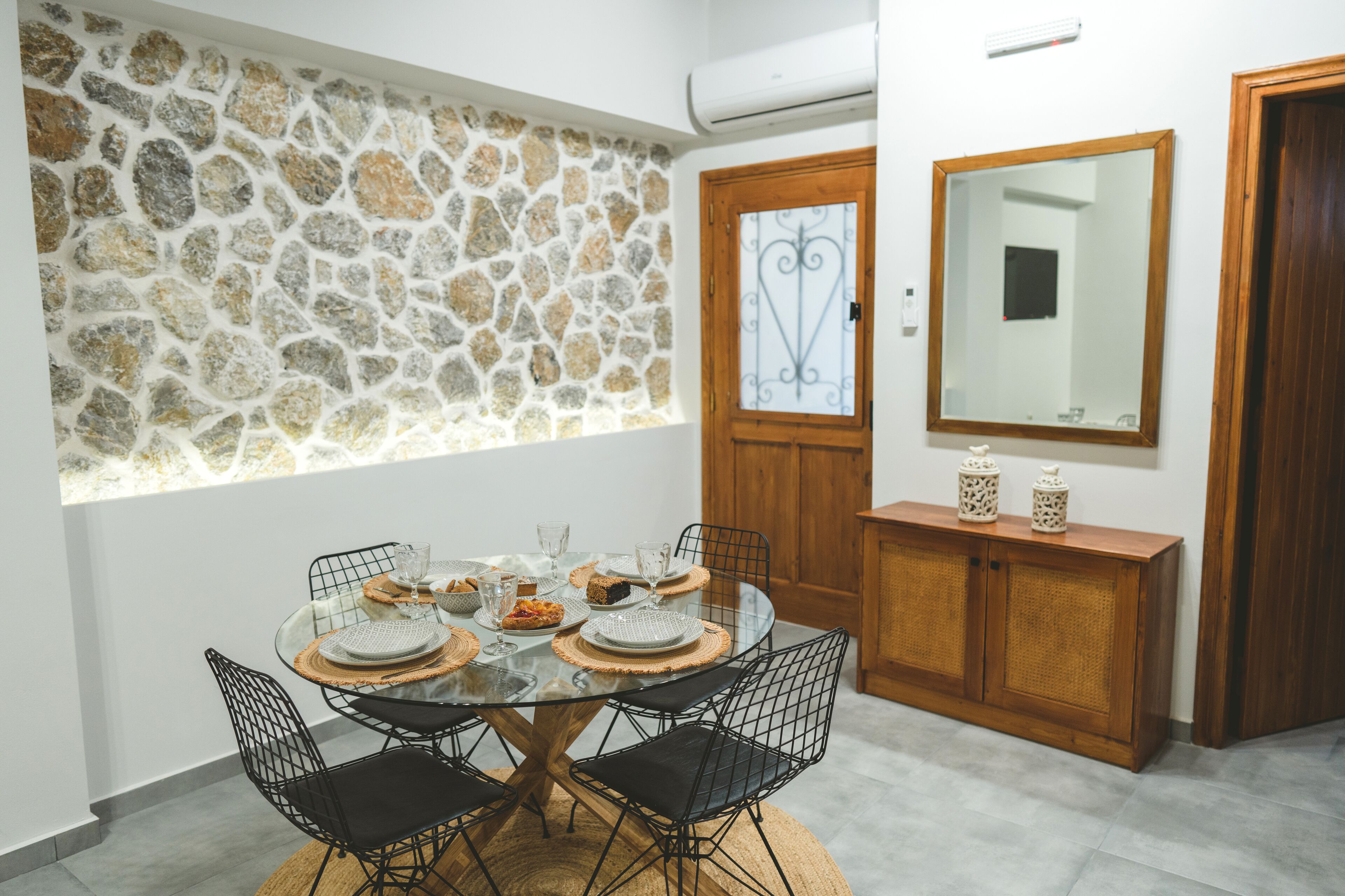 Aesthisis Sensational Accommodation