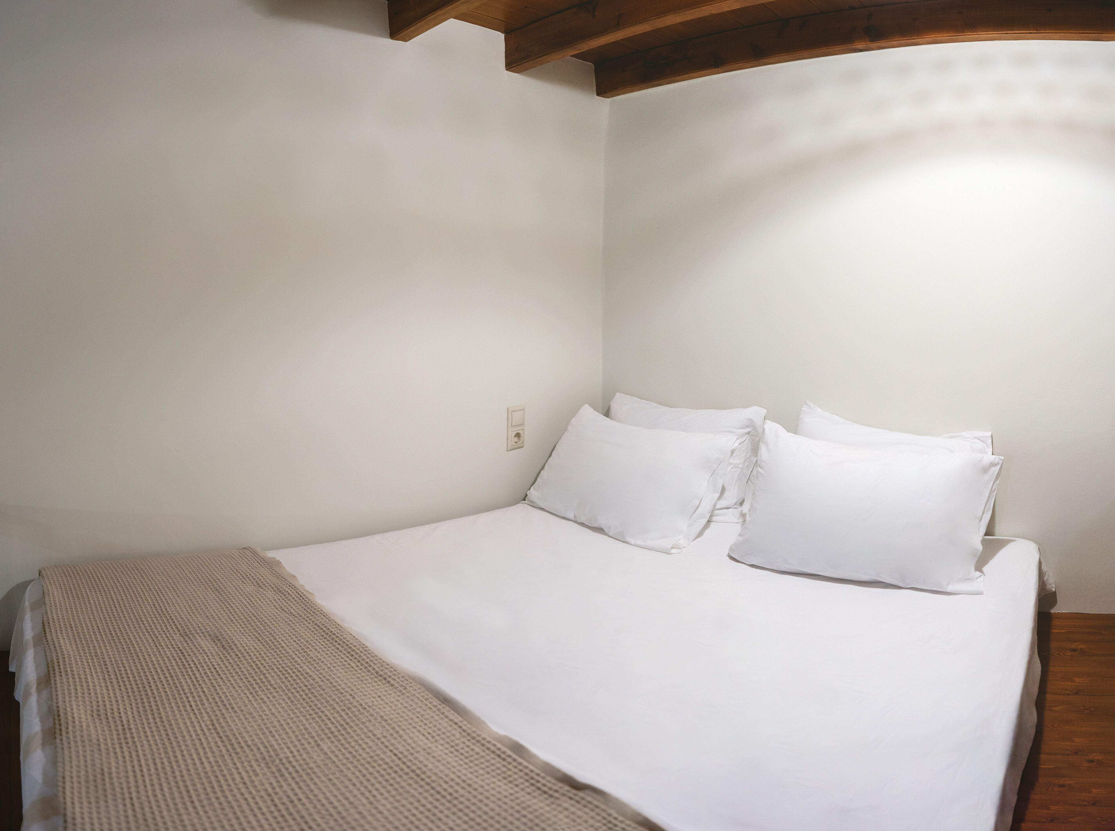 Aesthisis Sensational Accommodation