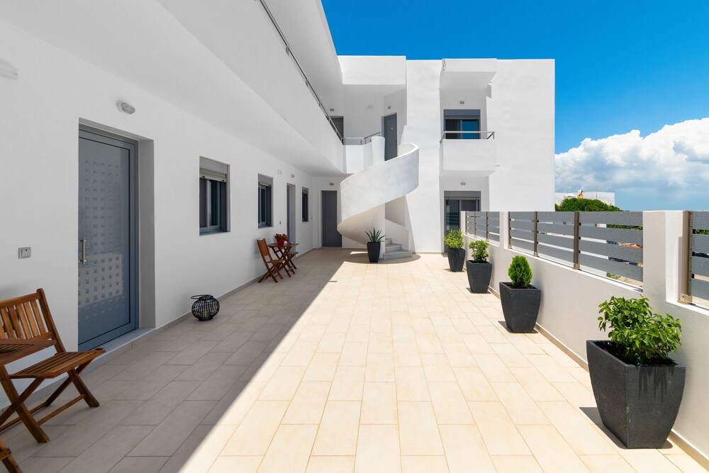 Ble Azzure Apartments