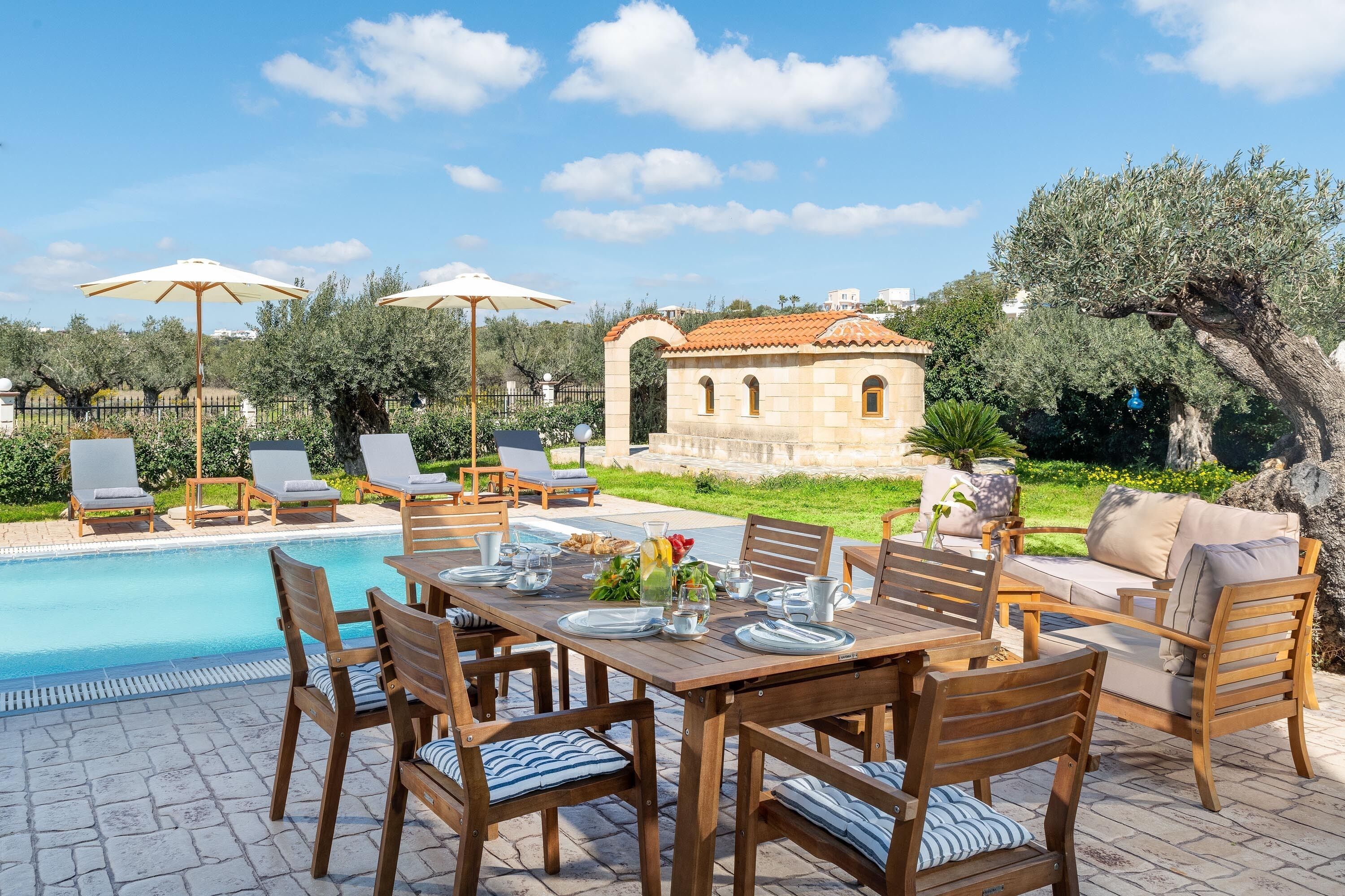 Blue Moon Villa
