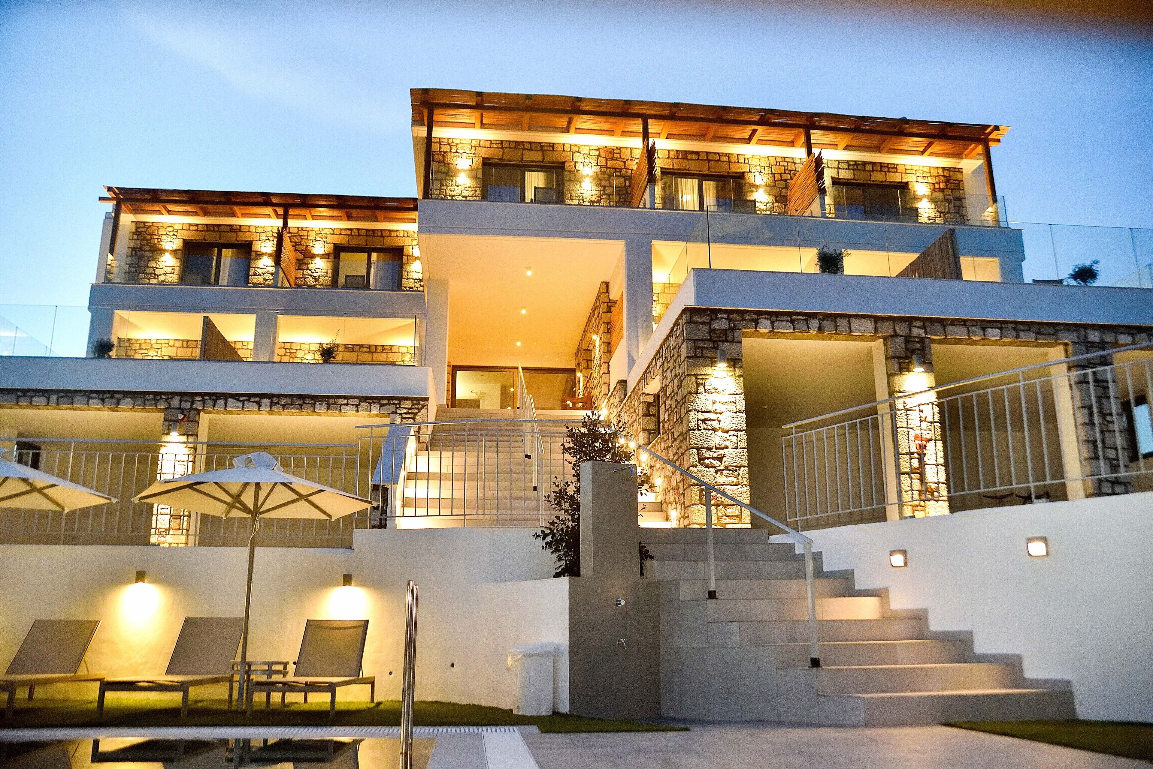 Kouros Stone Suites