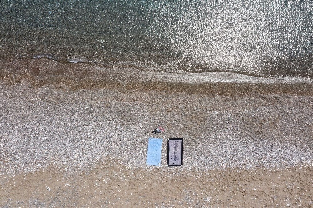 Live by the sea at House Almyra