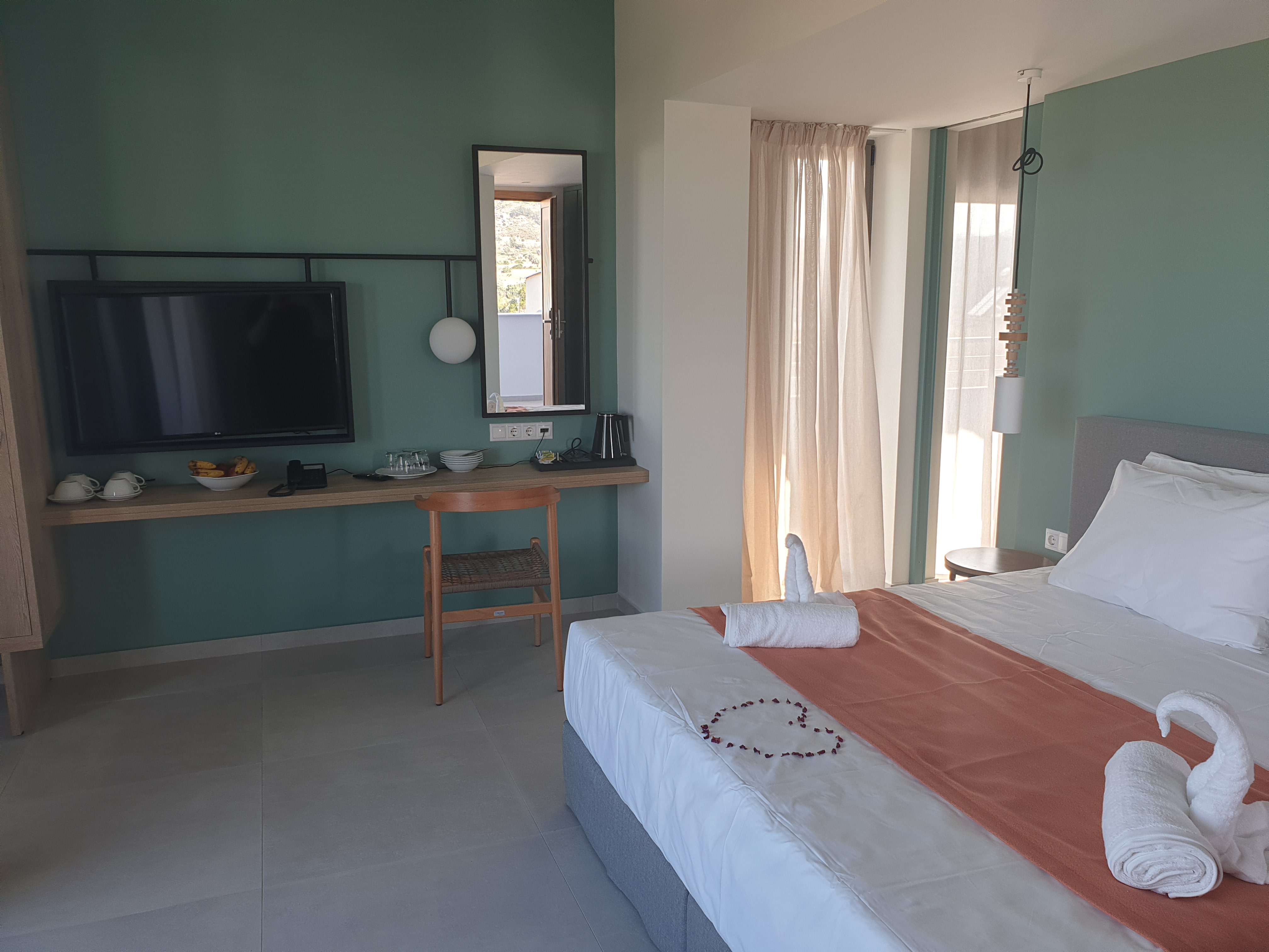 Mazoren Art Hotel