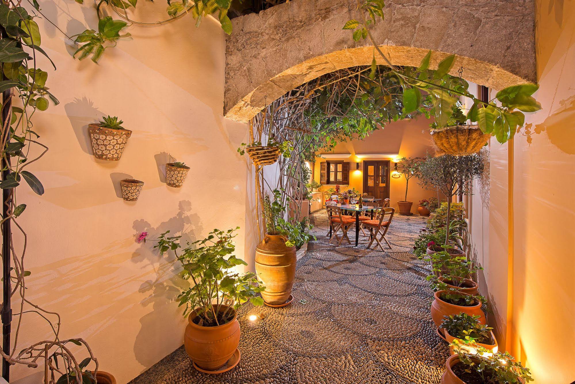 Rodos Niohori Elite Suites