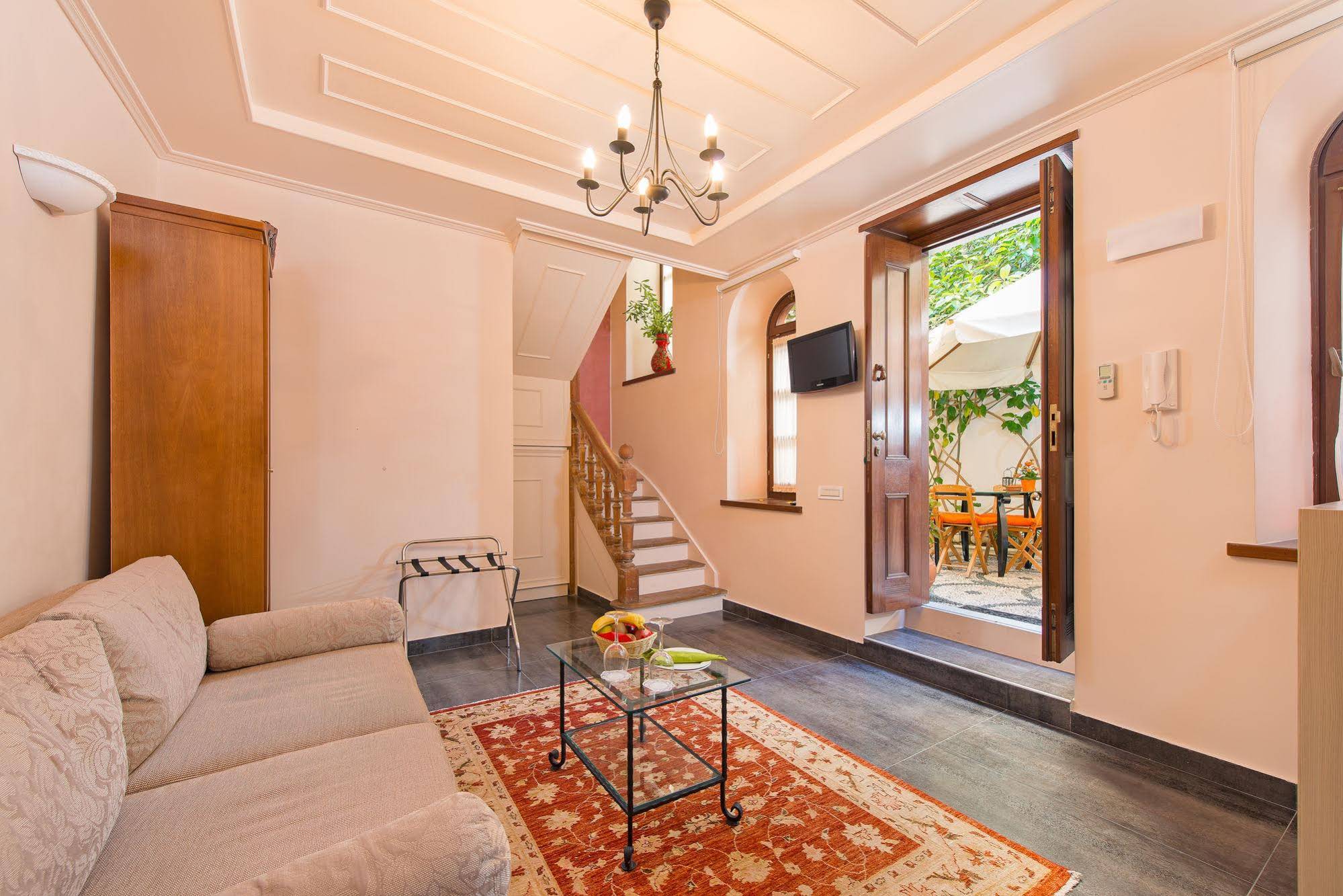 Rodos Niohori Elite Suites