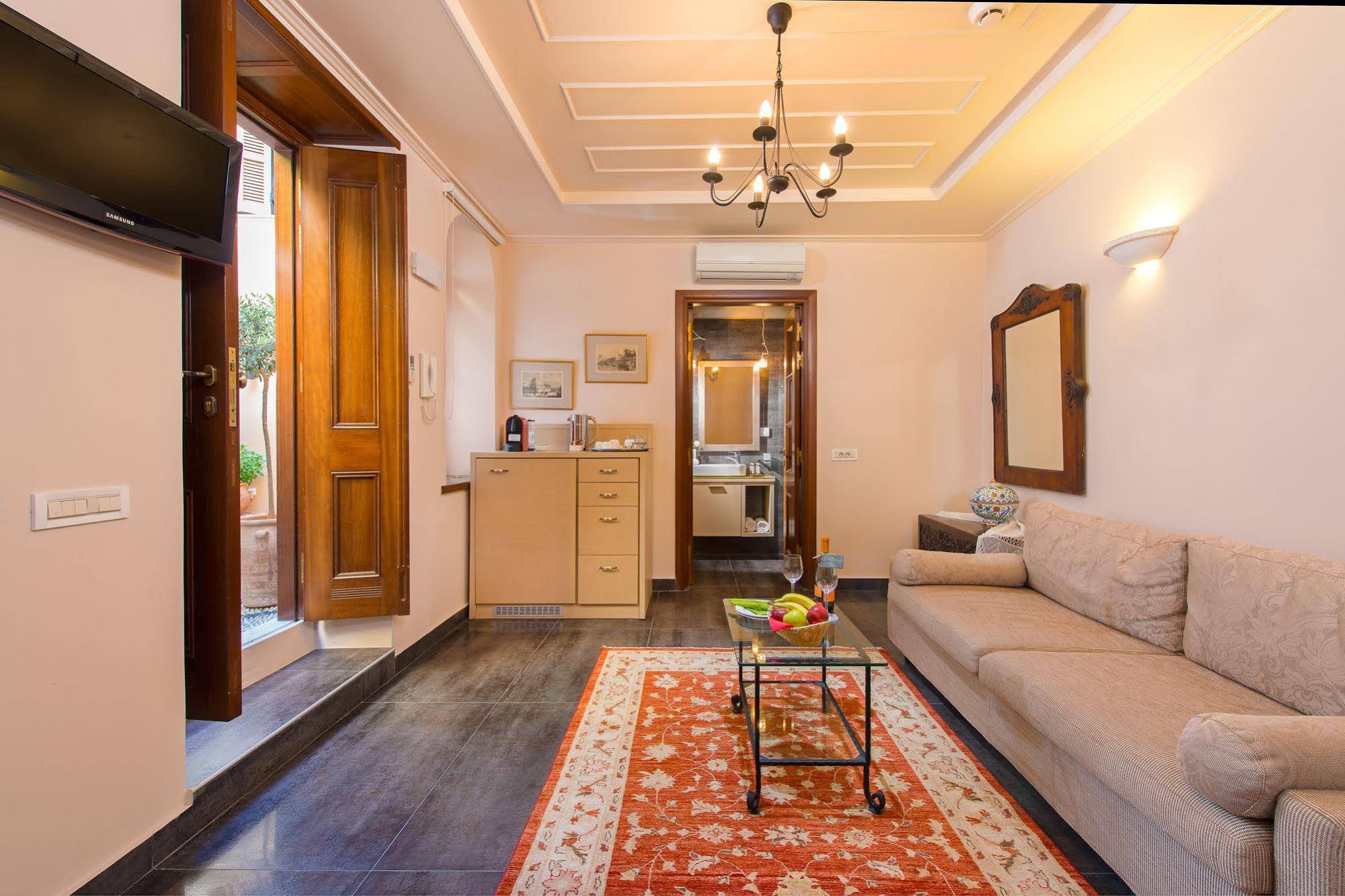 Rodos Niohori Elite Suites