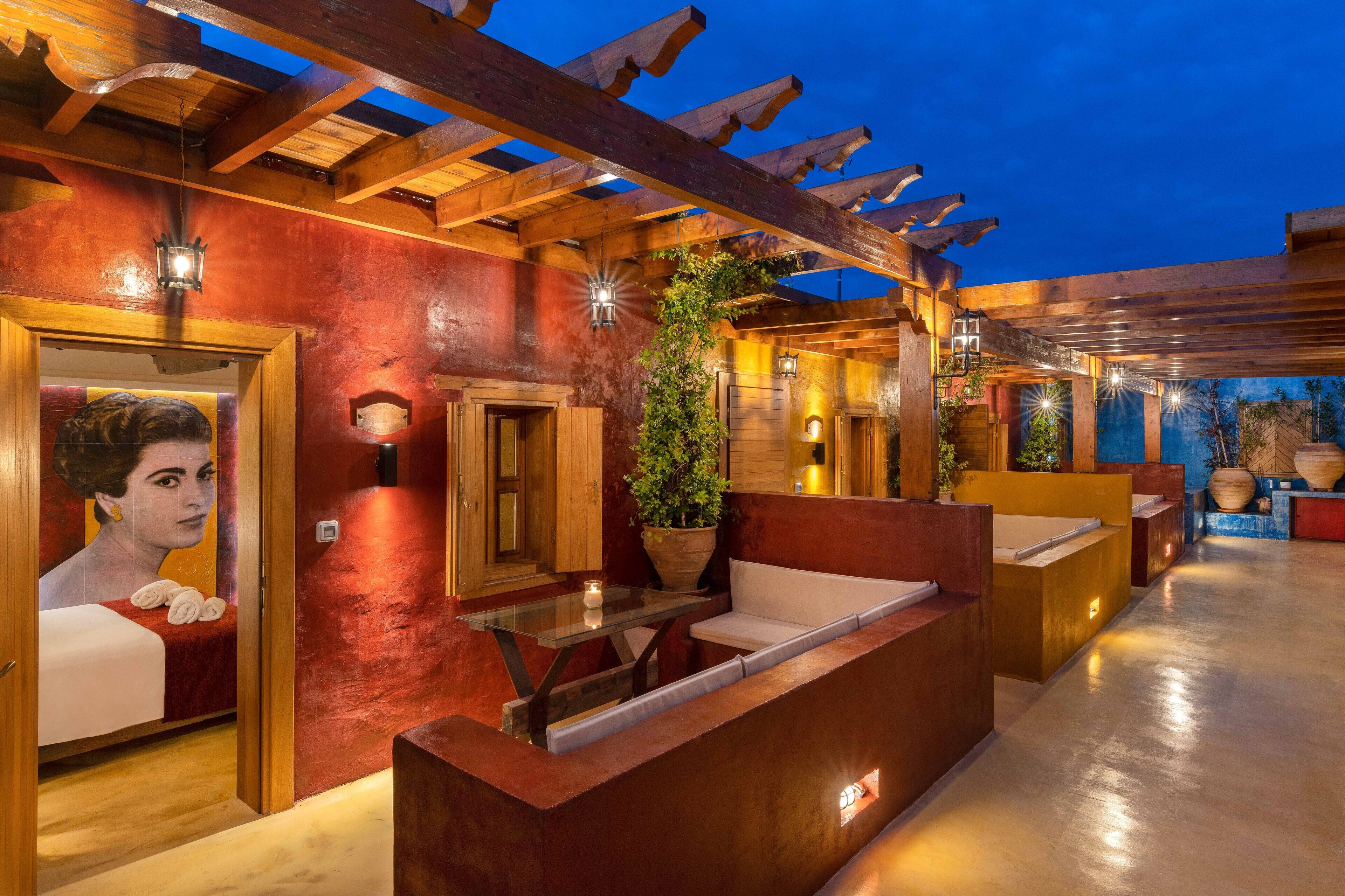 10Gr Boutique Hotel & Wine Bar