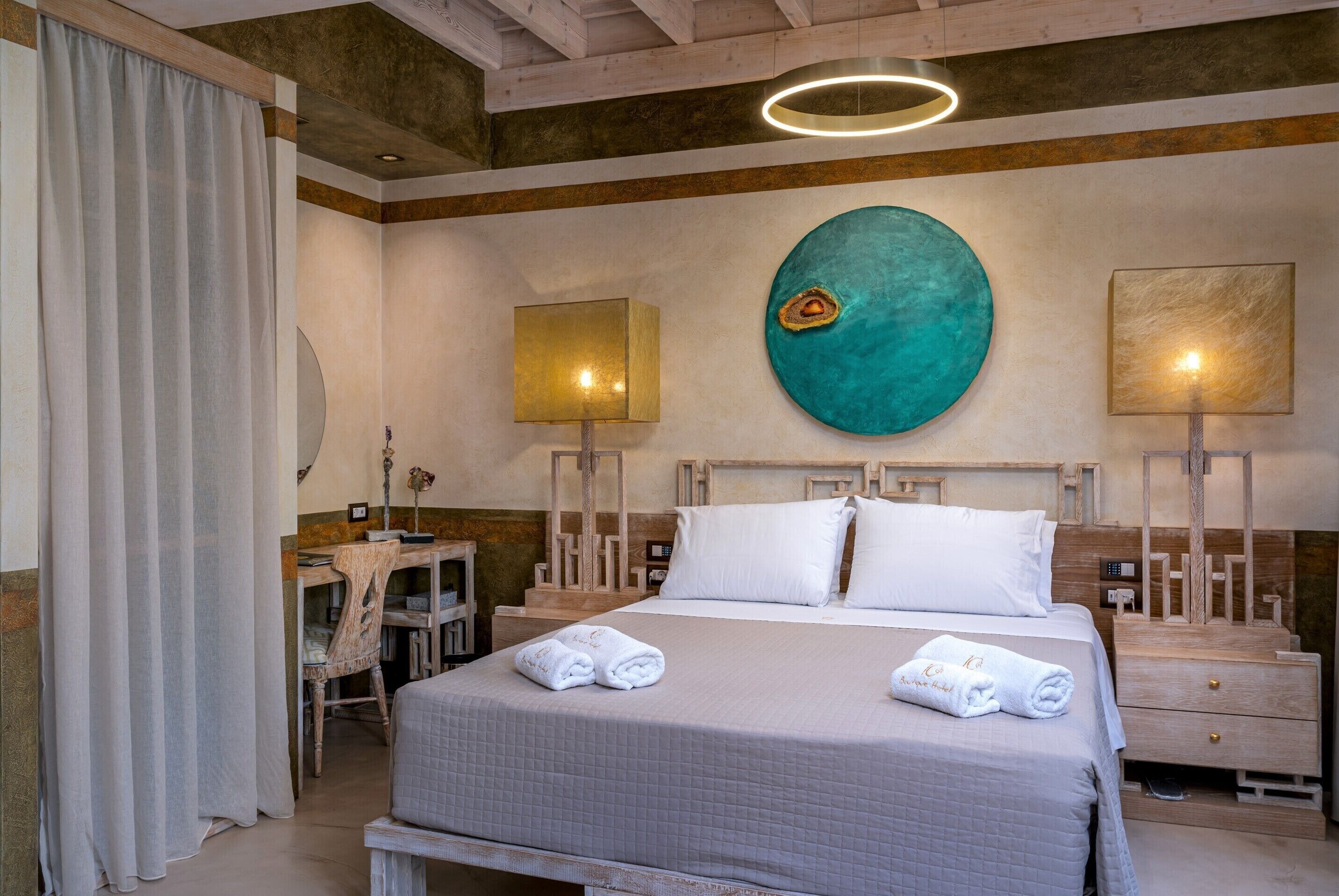 10Gr Boutique Hotel & Wine Bar