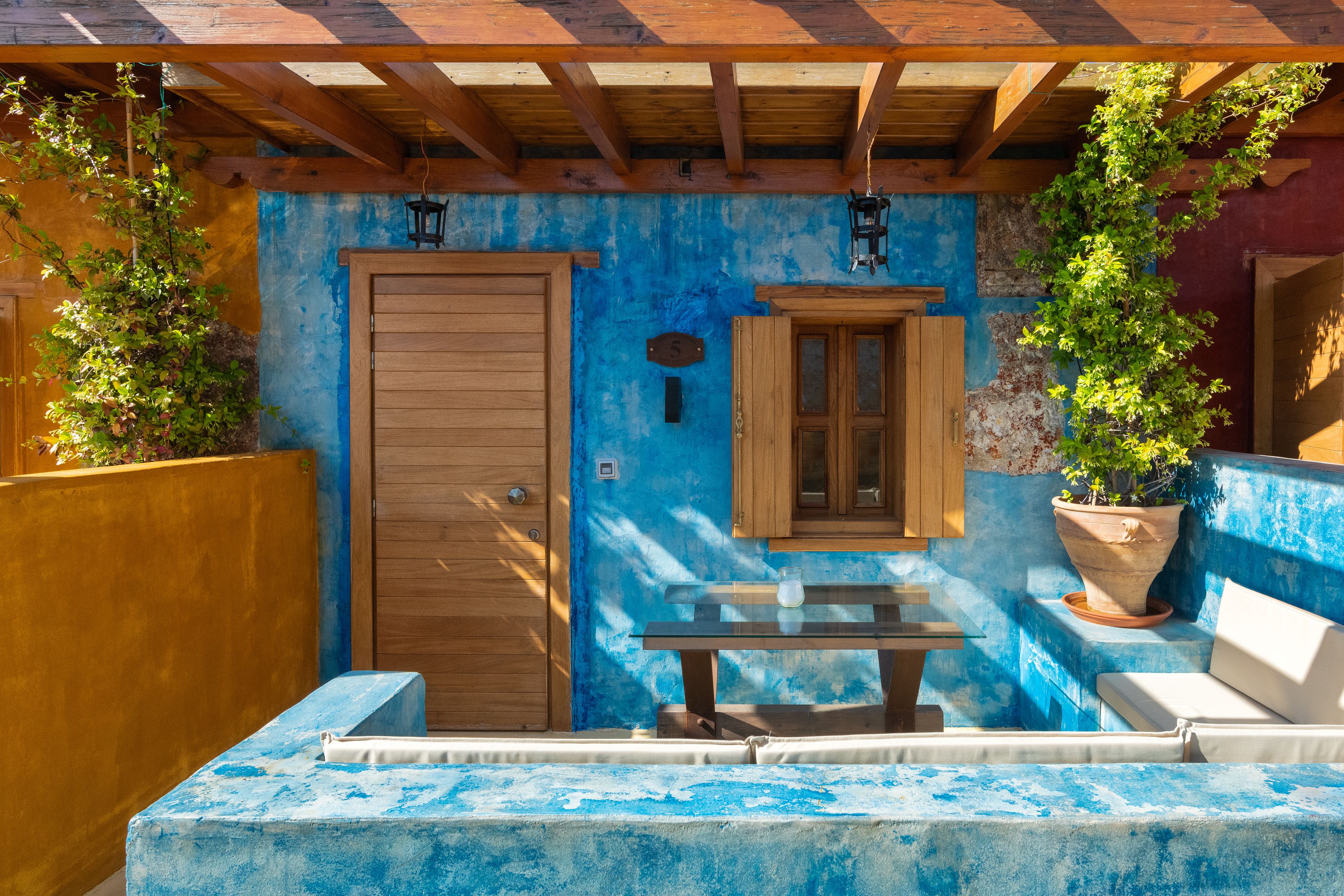 10Gr Boutique Hotel & Wine Bar