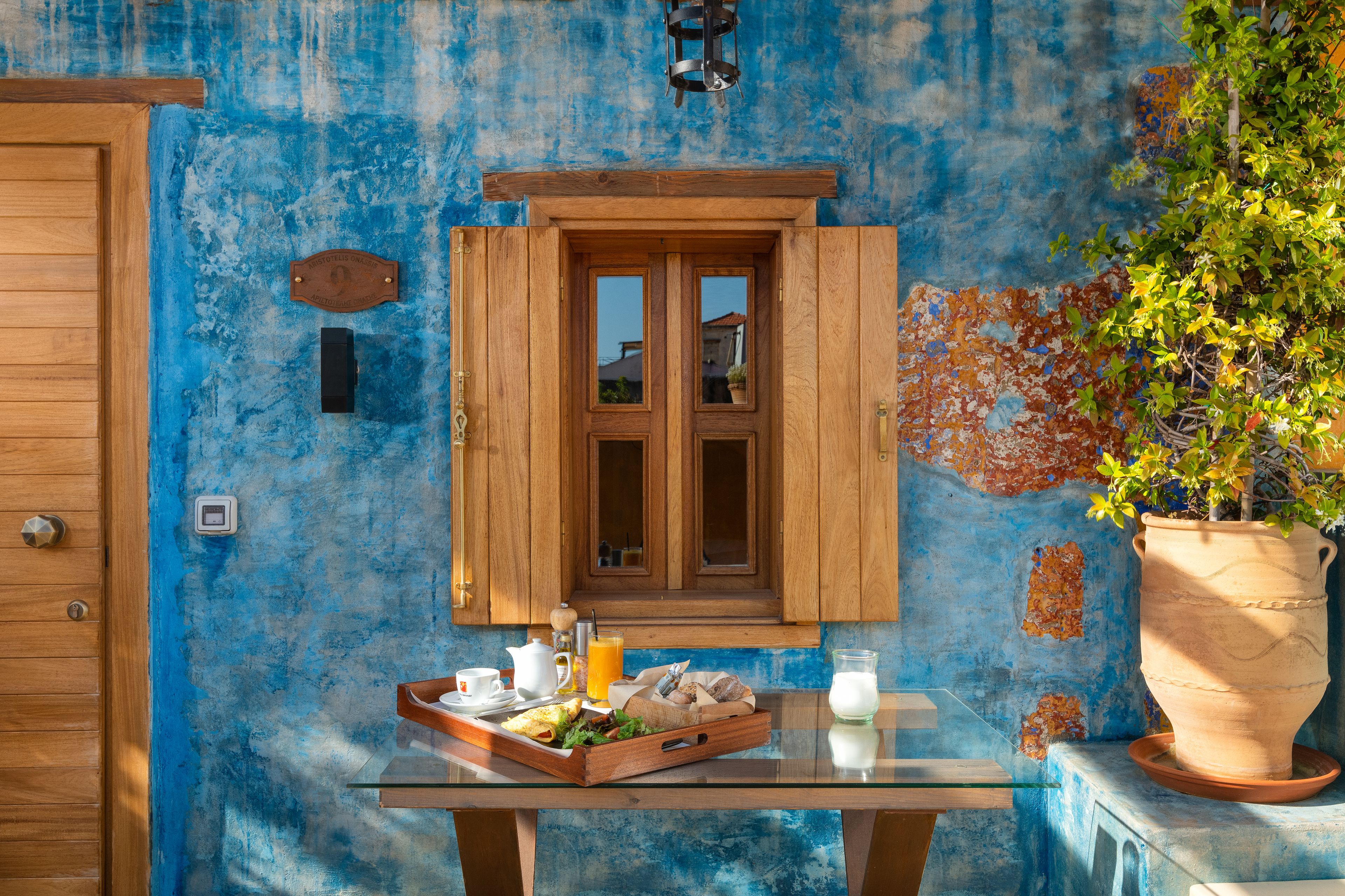 10Gr Boutique Hotel & Wine Bar
