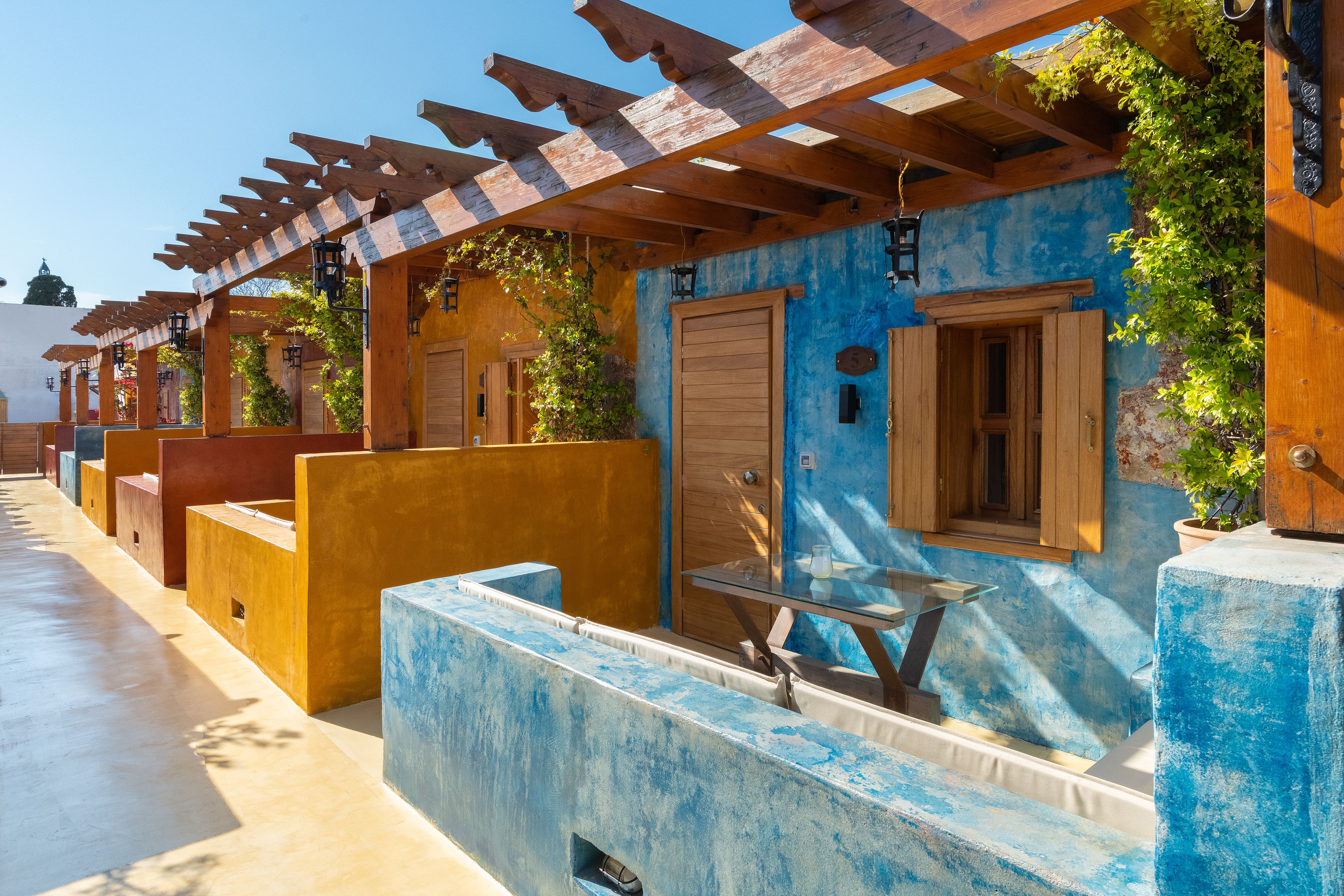 10Gr Boutique Hotel & Wine Bar