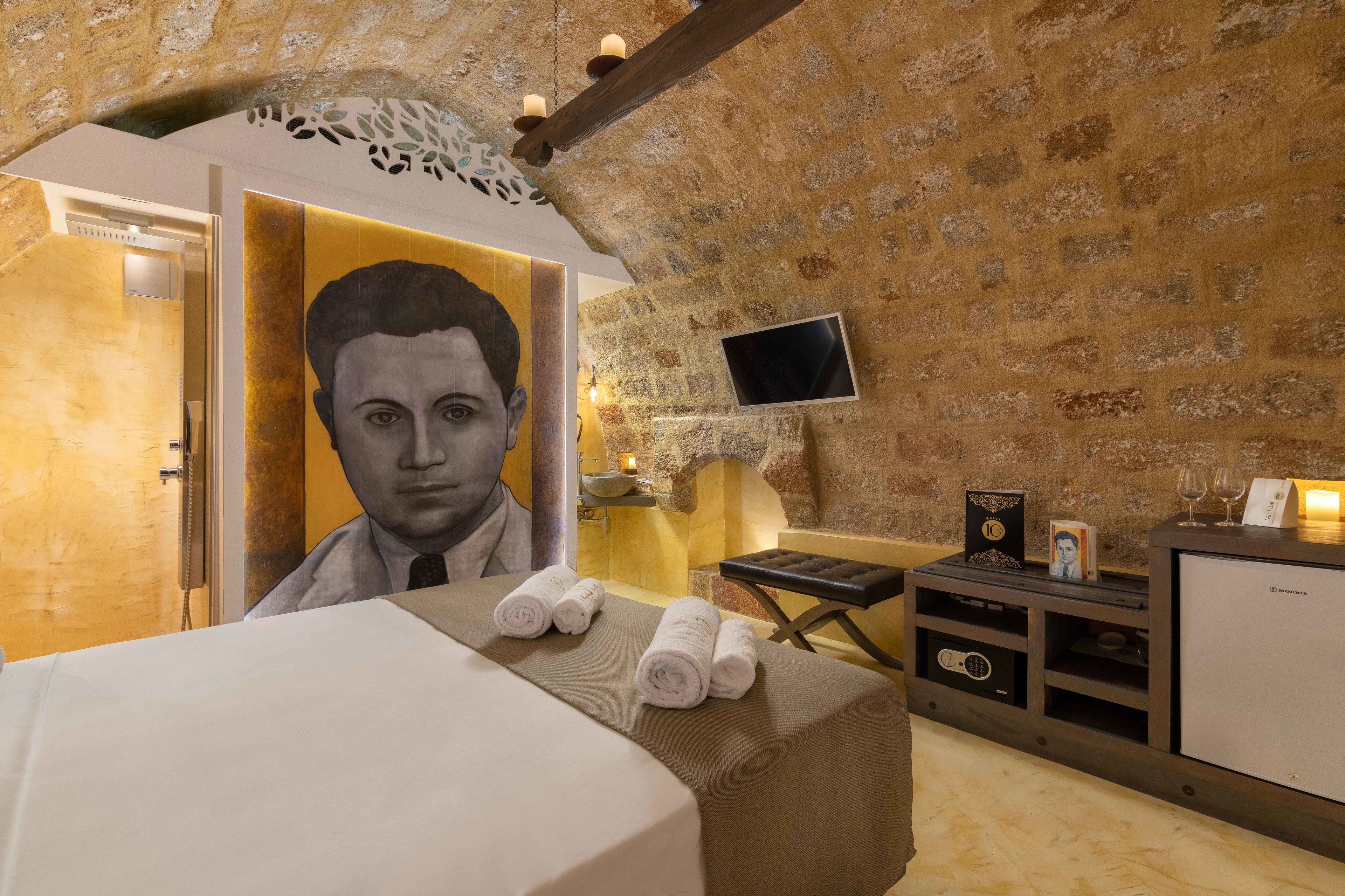 10Gr Boutique Hotel & Wine Bar