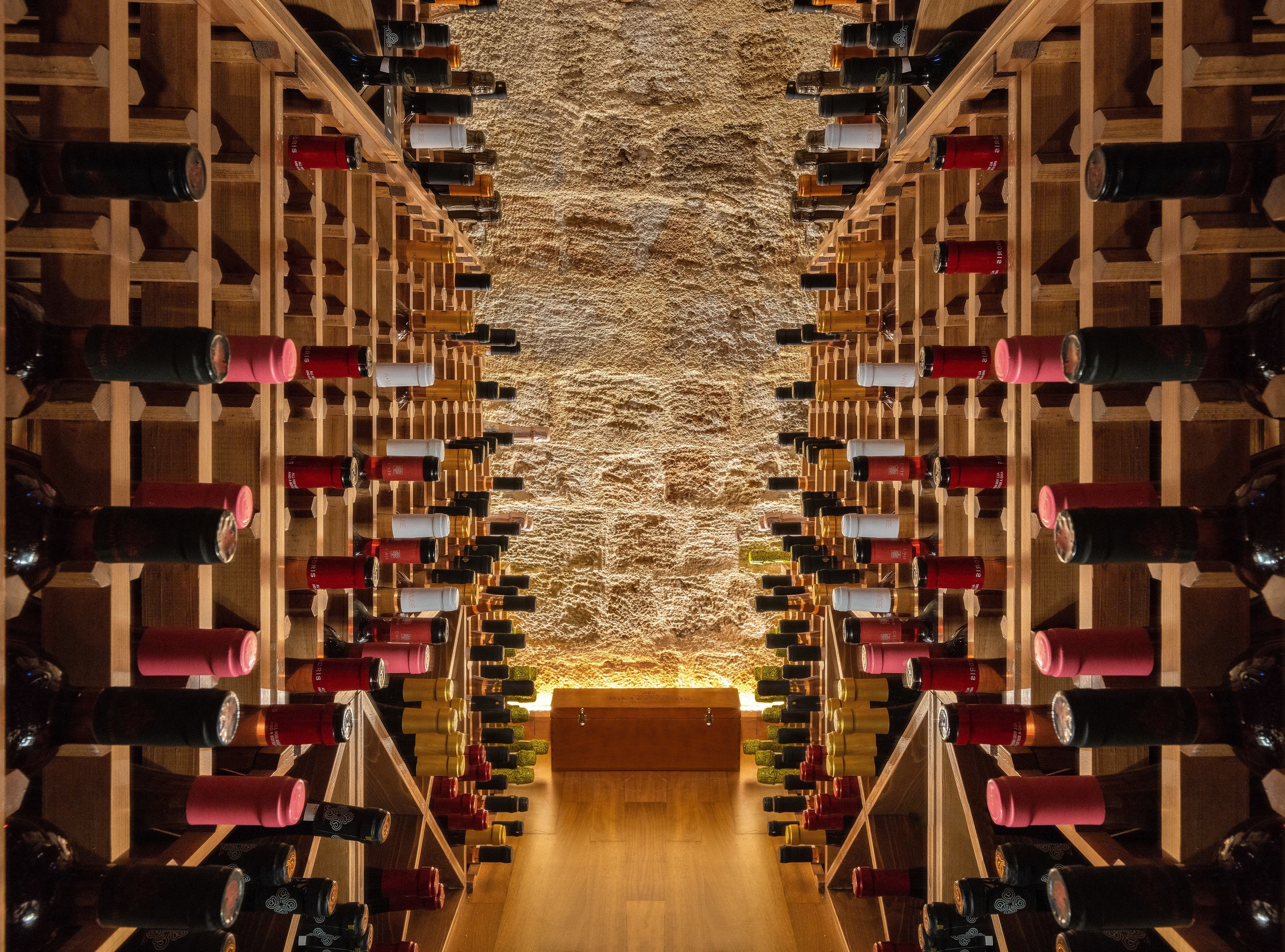10Gr Boutique Hotel & Wine Bar