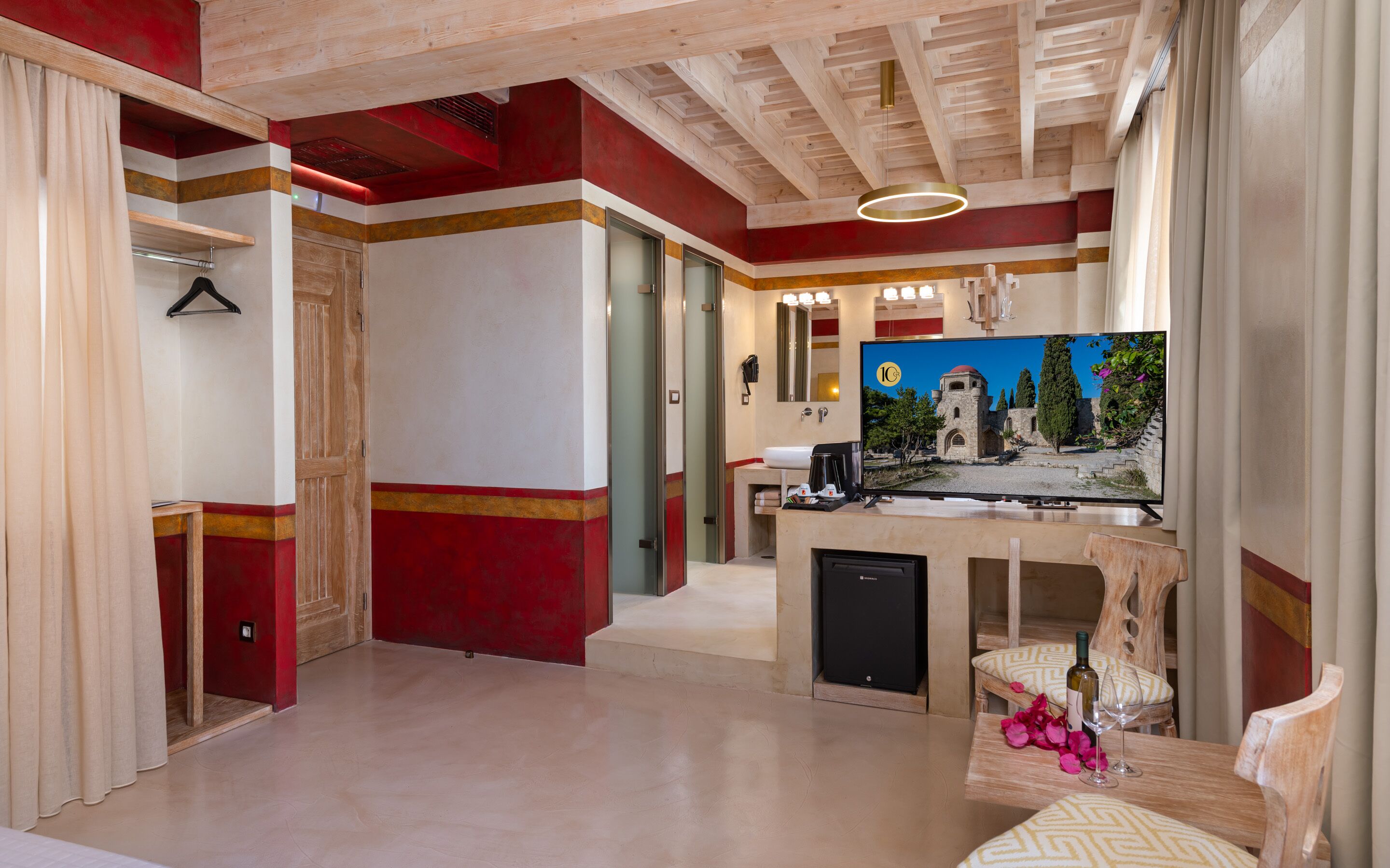 10Gr Boutique Hotel & Wine Bar