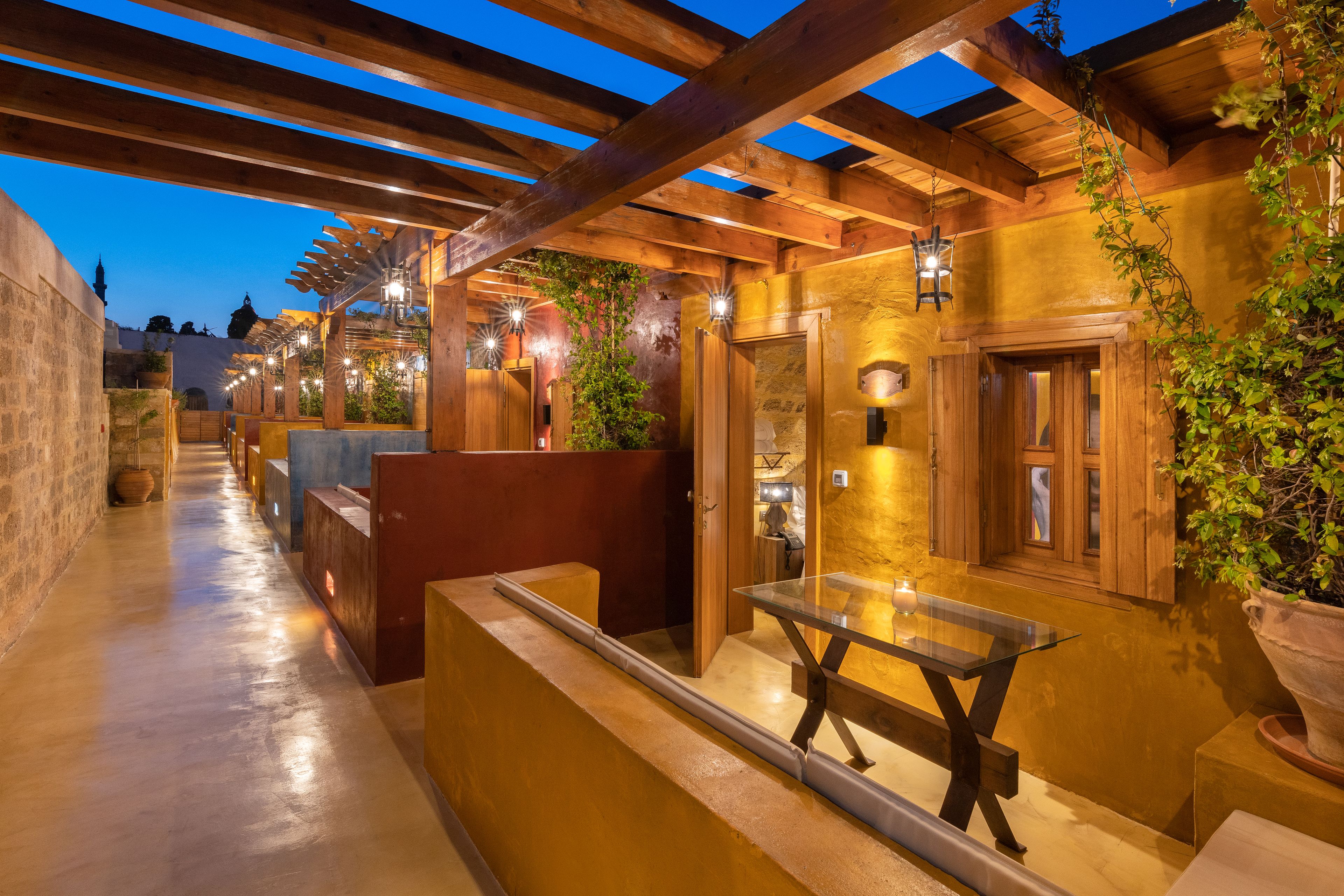 10Gr Boutique Hotel & Wine Bar