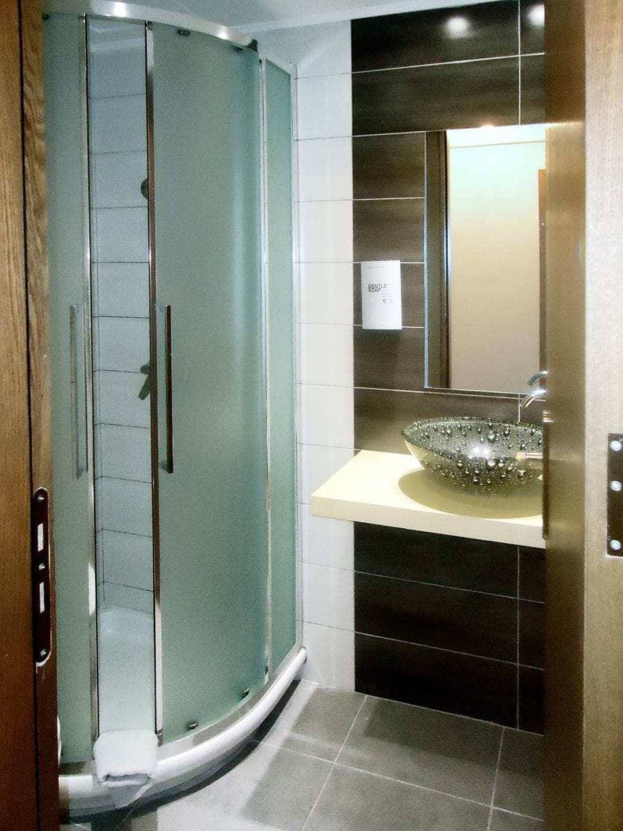 Amphitryon City Hotel