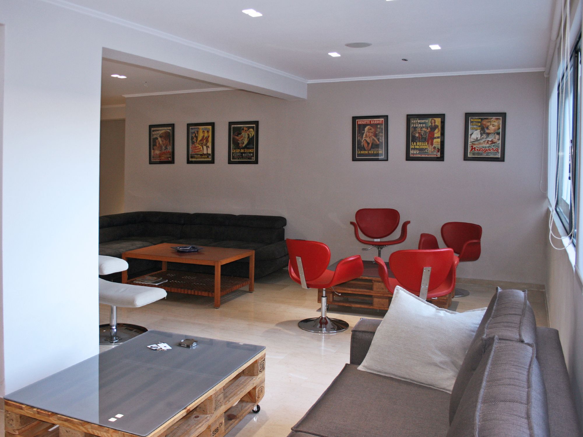 Amphitryon City Hotel