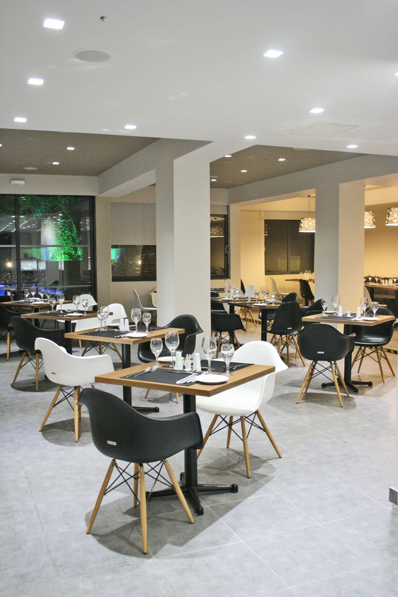 Amphitryon City Hotel