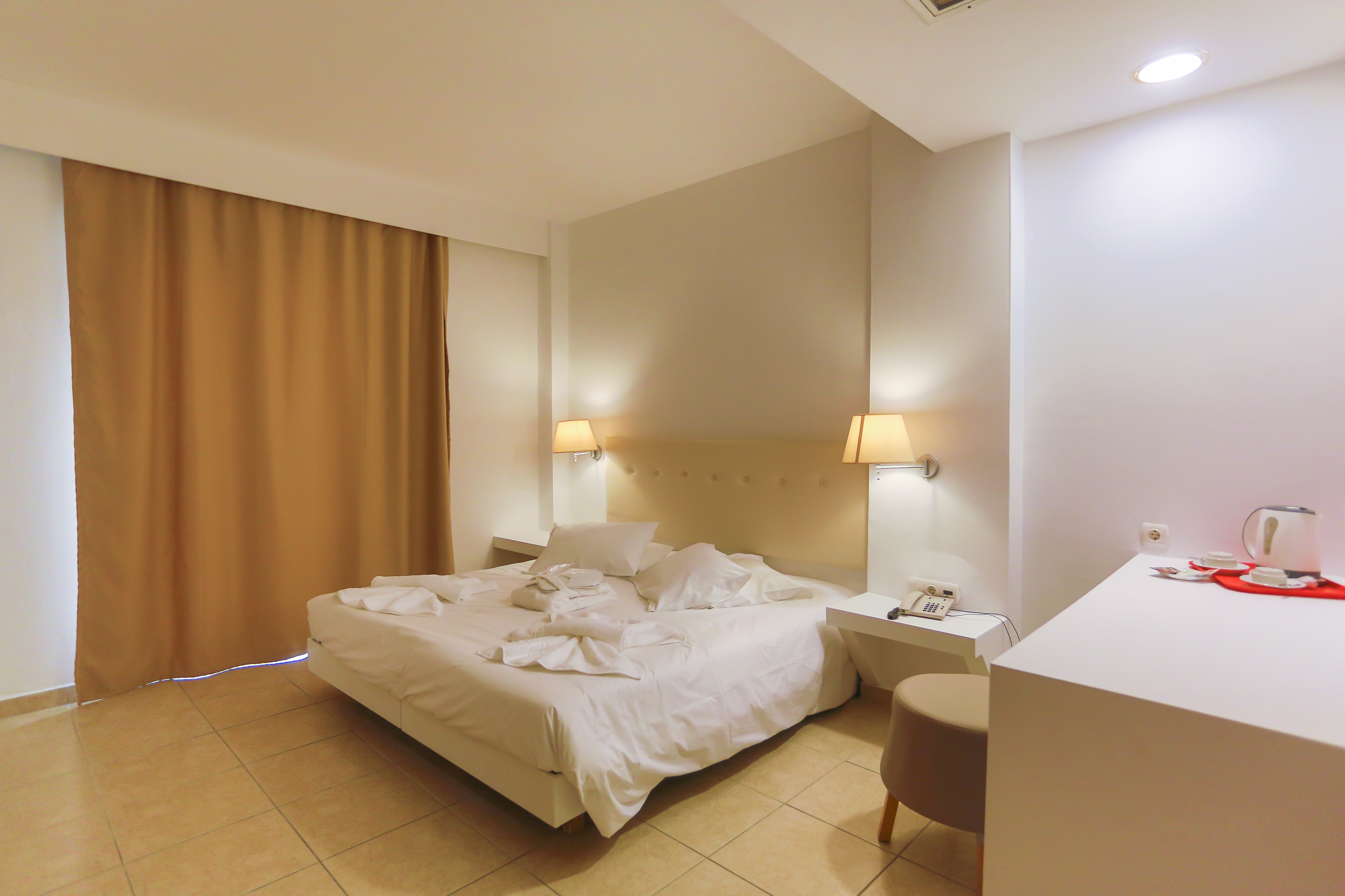 Astron Hotel