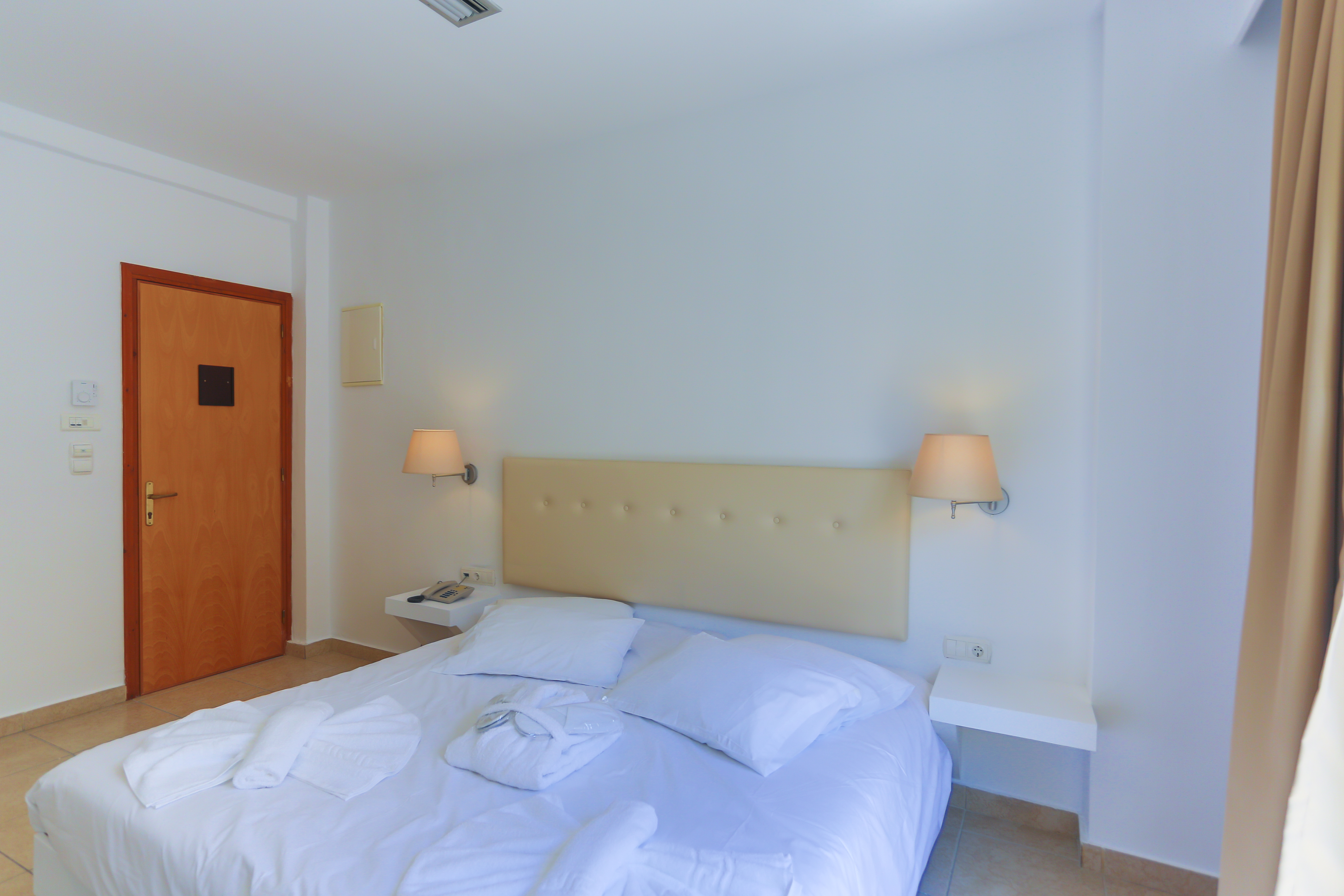 Astron Hotel
