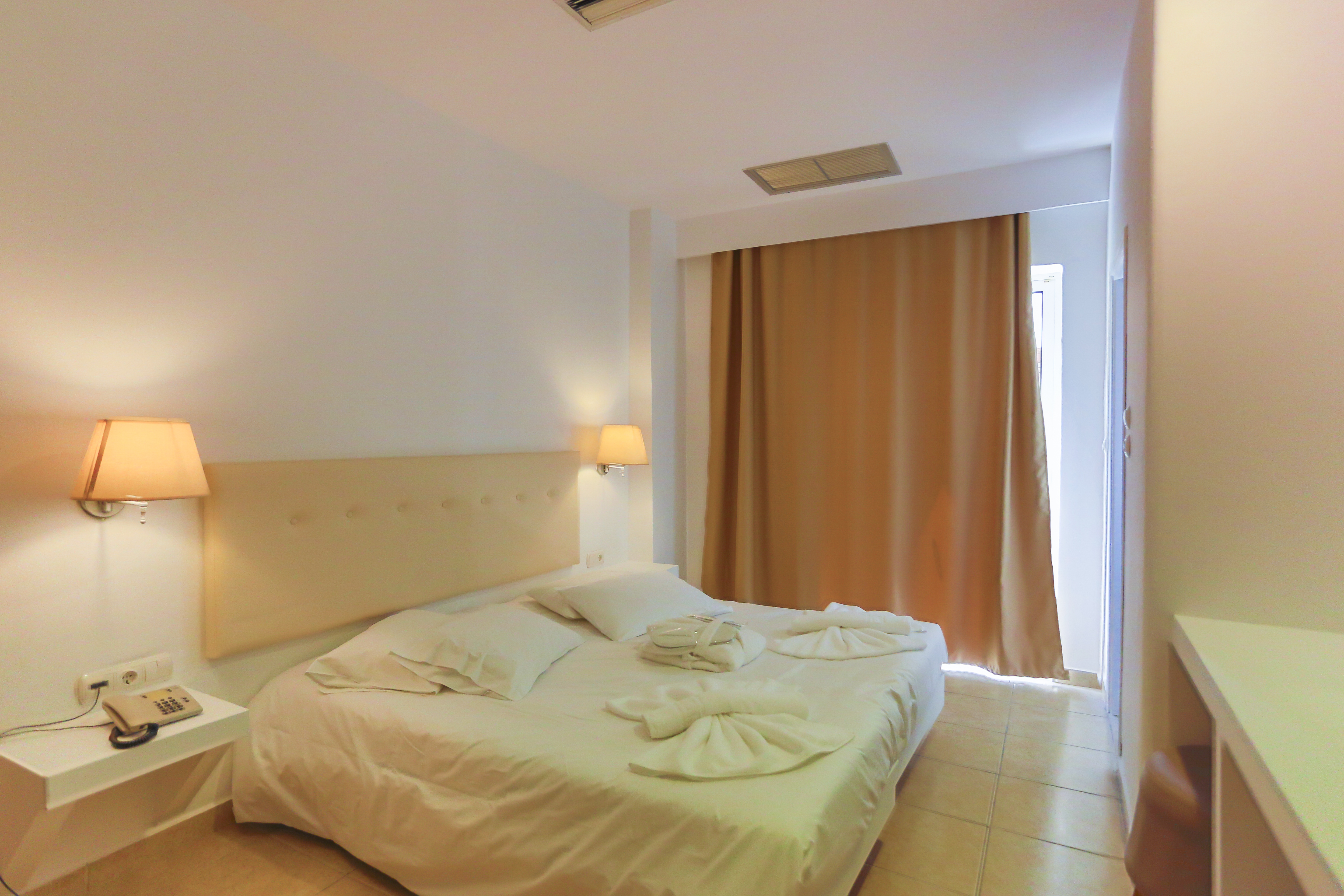 Astron Hotel