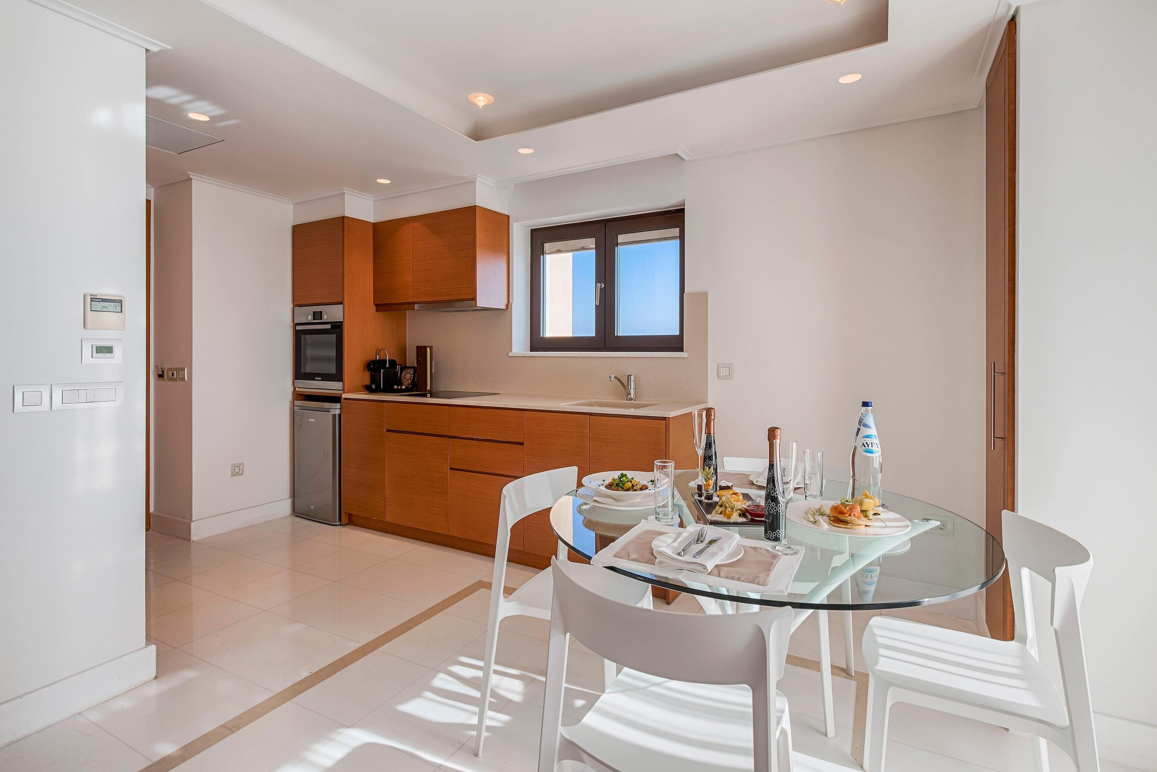 Bellevue on The Beach Suites