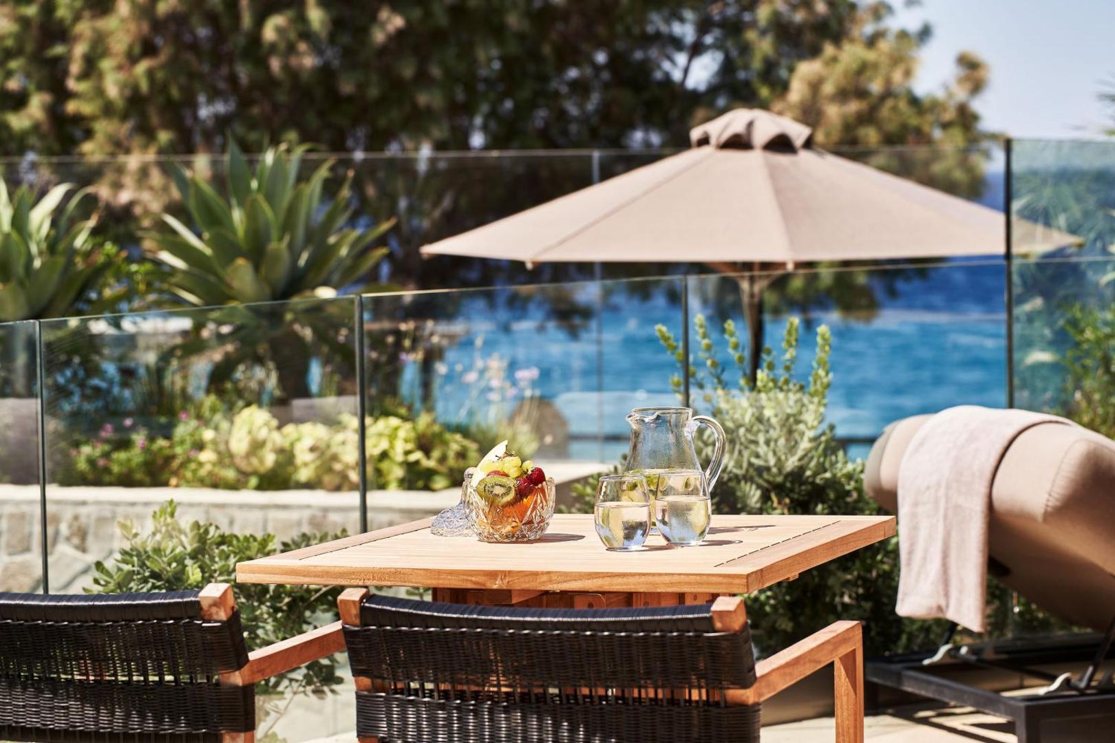 Bellevue on The Beach Suites