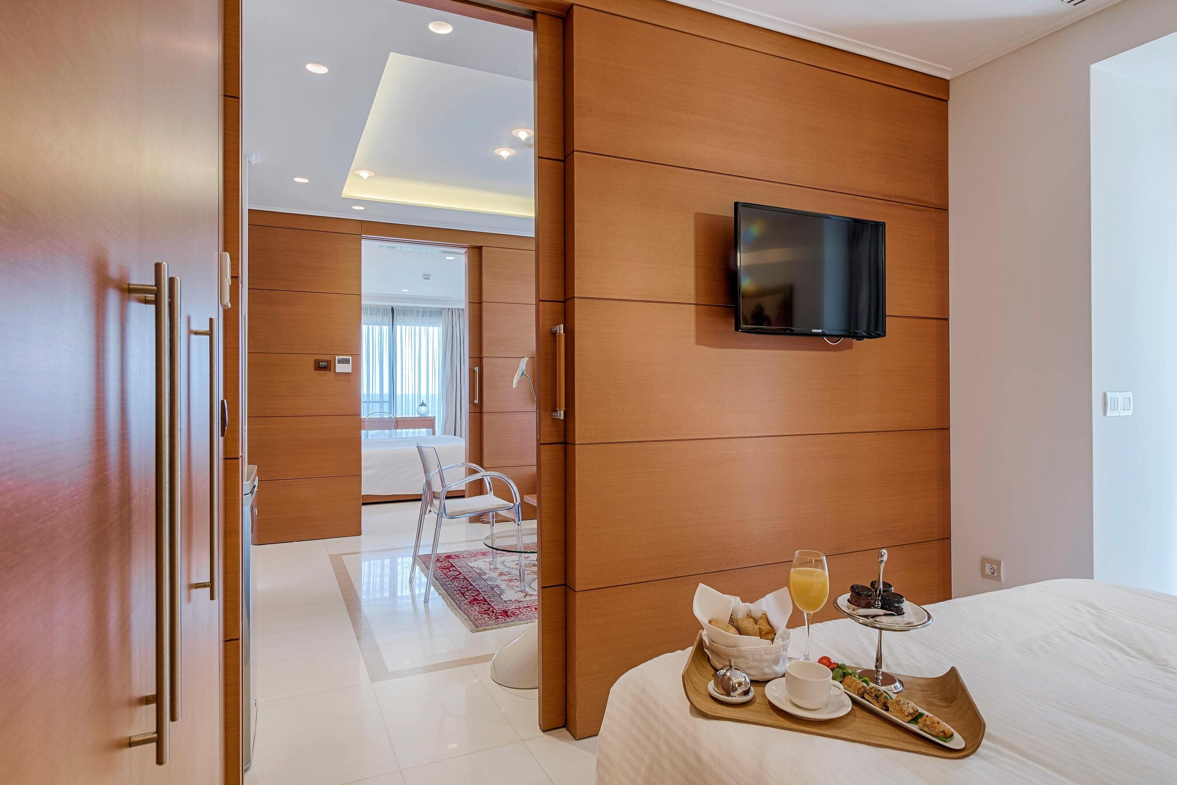 Bellevue on The Beach Suites